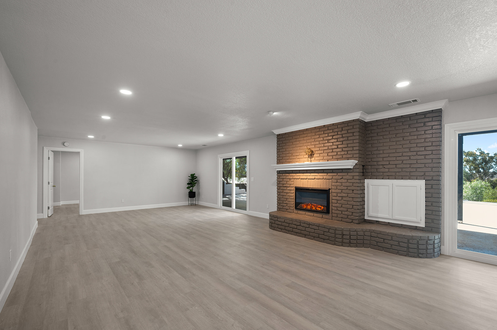 Menifee, California, 92587, United States, 5 Bedrooms Bedrooms, ,4 BathroomsBathrooms,Residential,For Sale,1986088