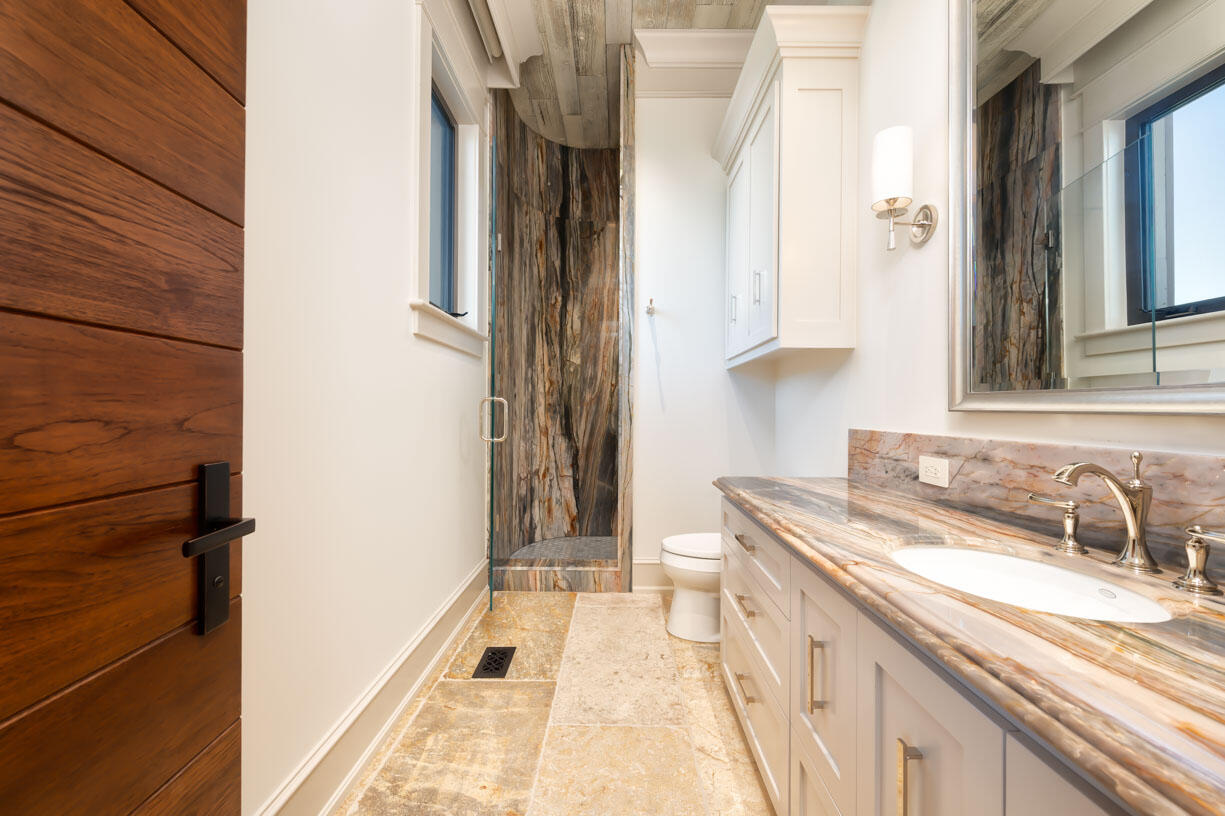 Duck, Florida, 33050, United States, 3 Bedrooms Bedrooms, ,4 BathroomsBathrooms,Residential,For Sale,1970637