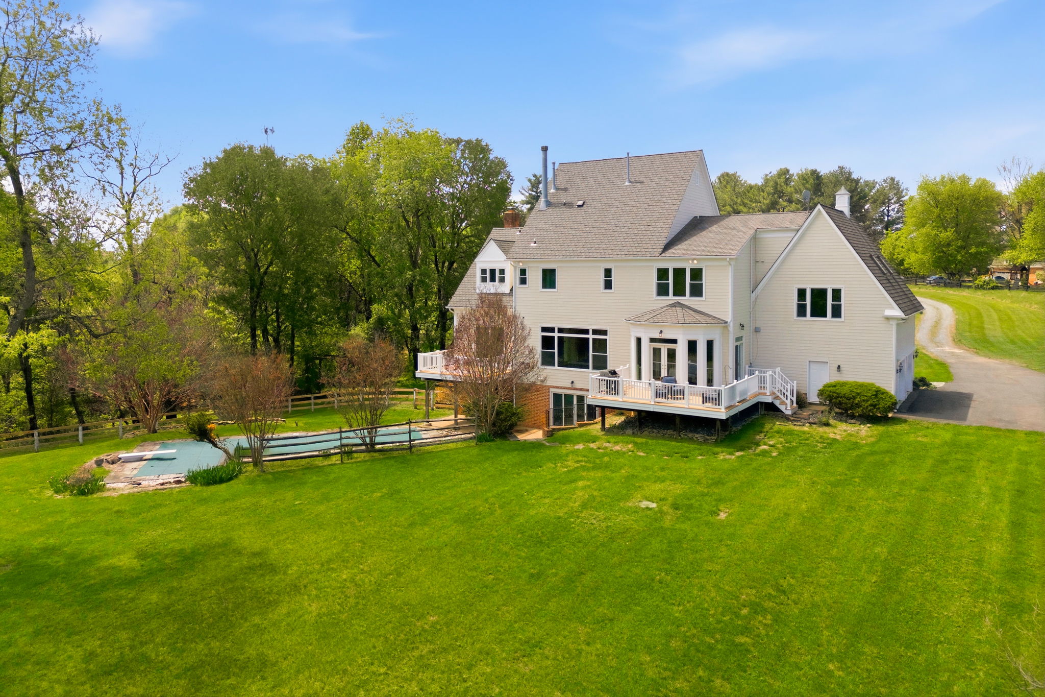  15018 Clover Hill Road, Waterford, VA 20197 - 物件實景