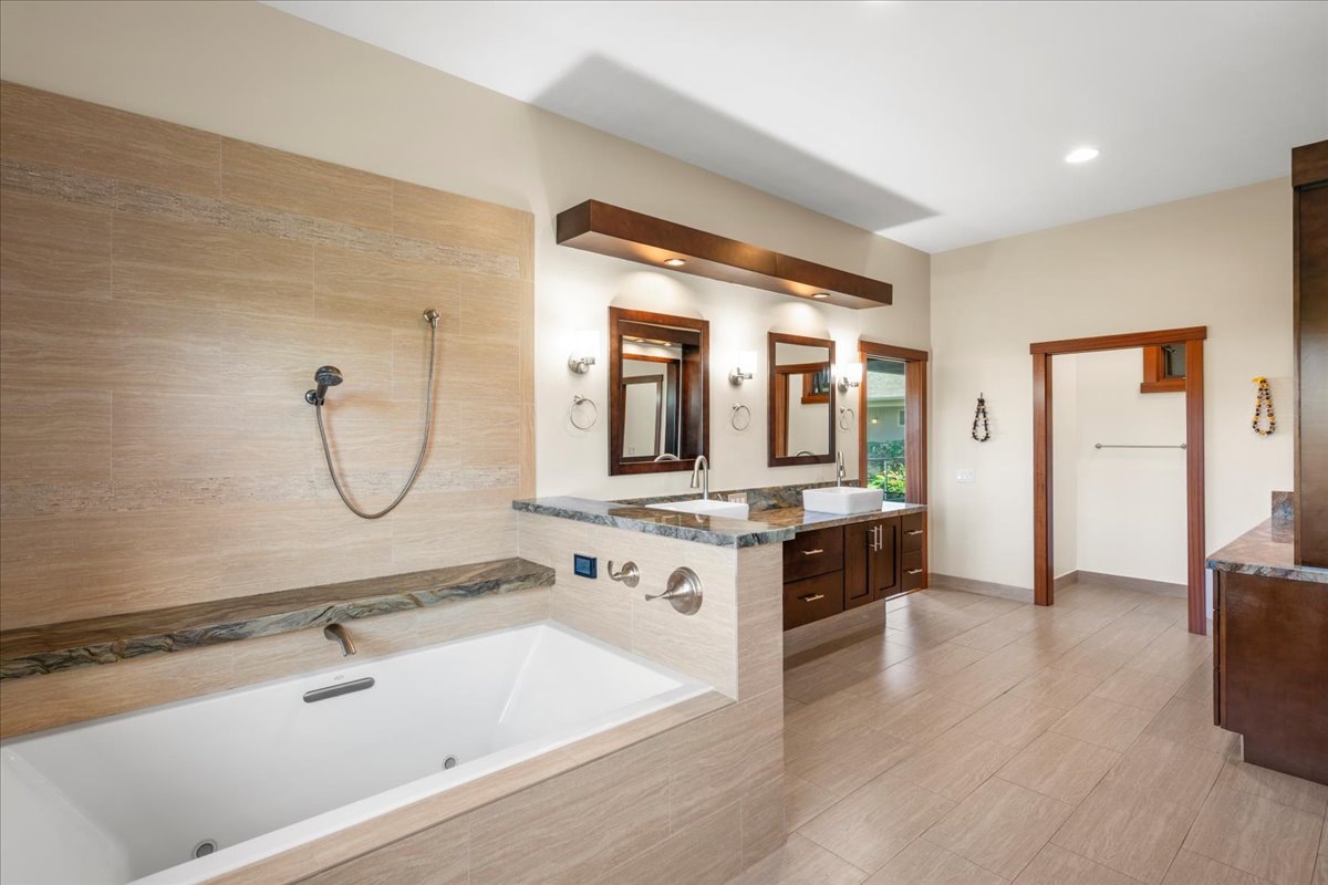 Haiku, Hawaii, 96708, United States, 4 Bedrooms Bedrooms, ,3 BathroomsBathrooms,Residential,For Sale,2002523