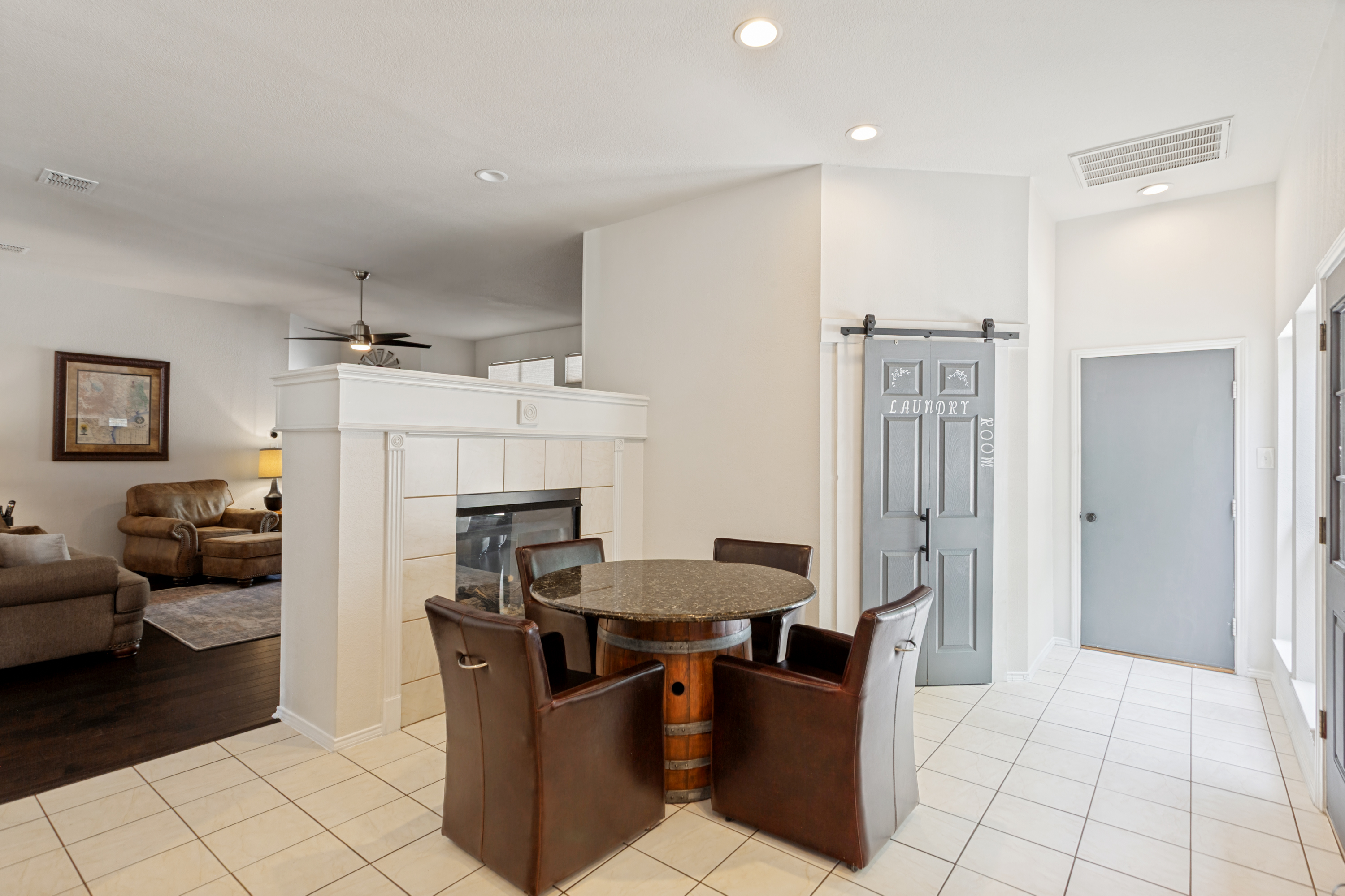  729 Big Horn Trail, Crowley, TX, 76036 - 物件實景