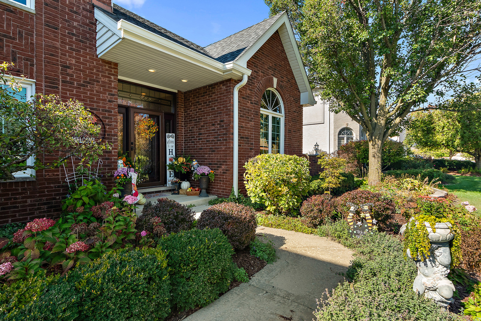 Orland Park, Illinois, 60467, United States, 4 Bedrooms Bedrooms, ,5 BathroomsBathrooms,Residential,For Sale,1987350