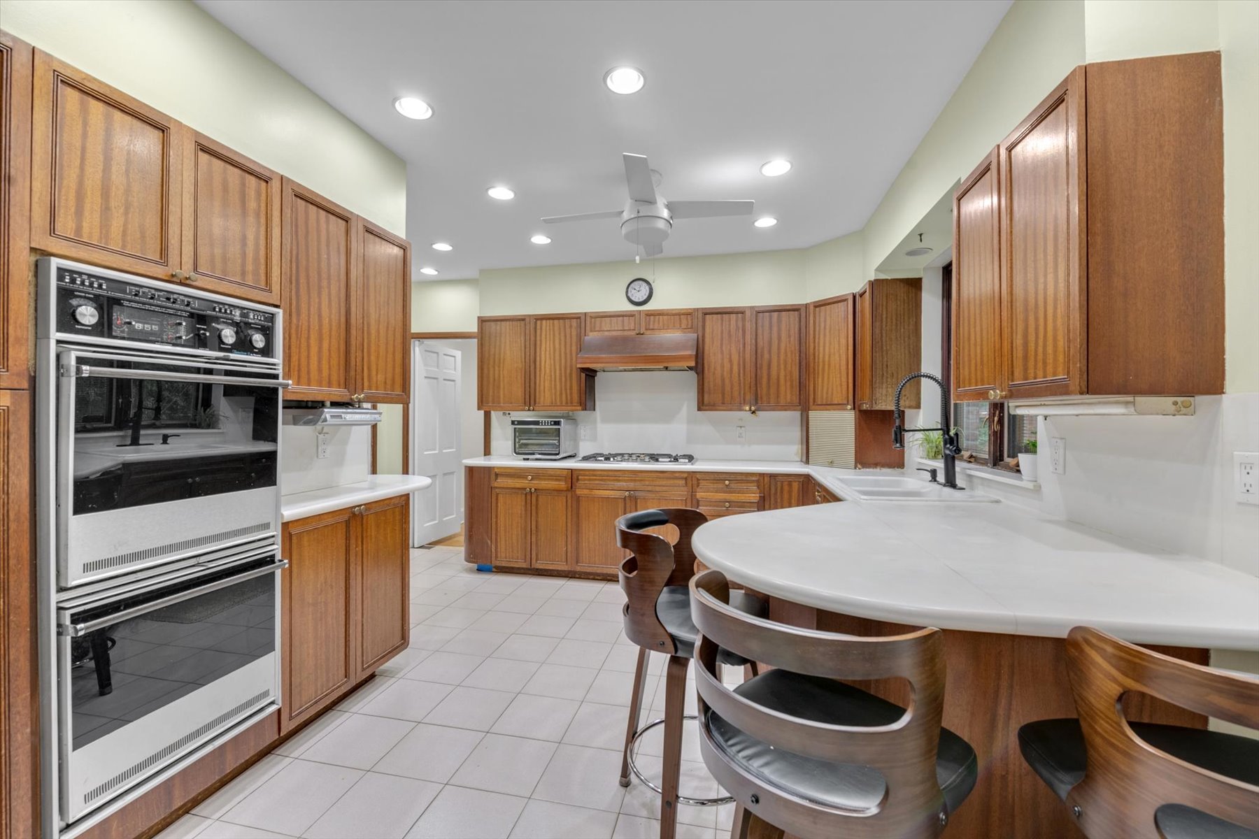  “DETACHED BRICK AND STONE HOME IN FOREST HILLS GARDENS? - 物件實景
