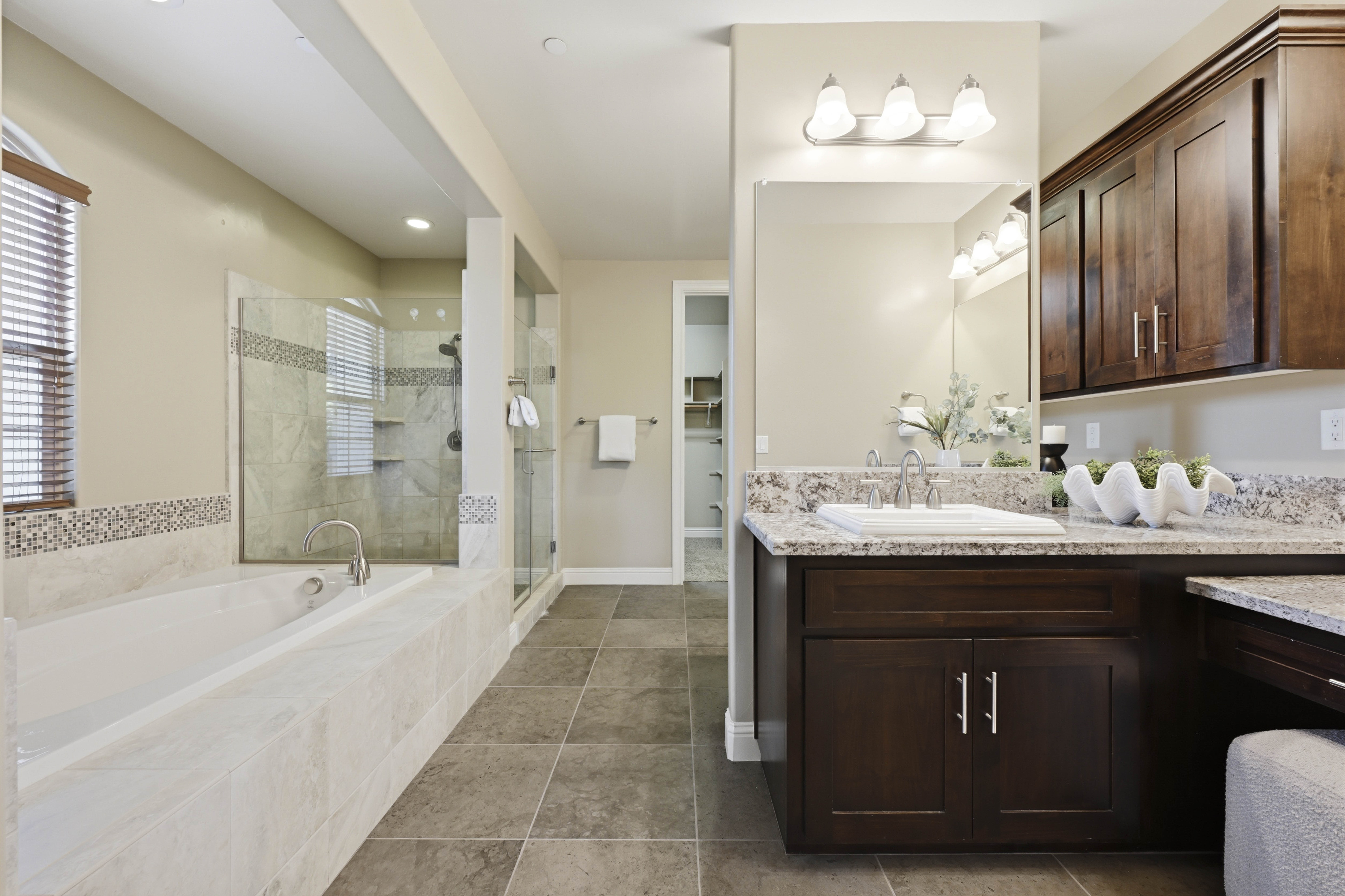  3919 Creekstone Court, Roseville, CA 95747 - 物件實景