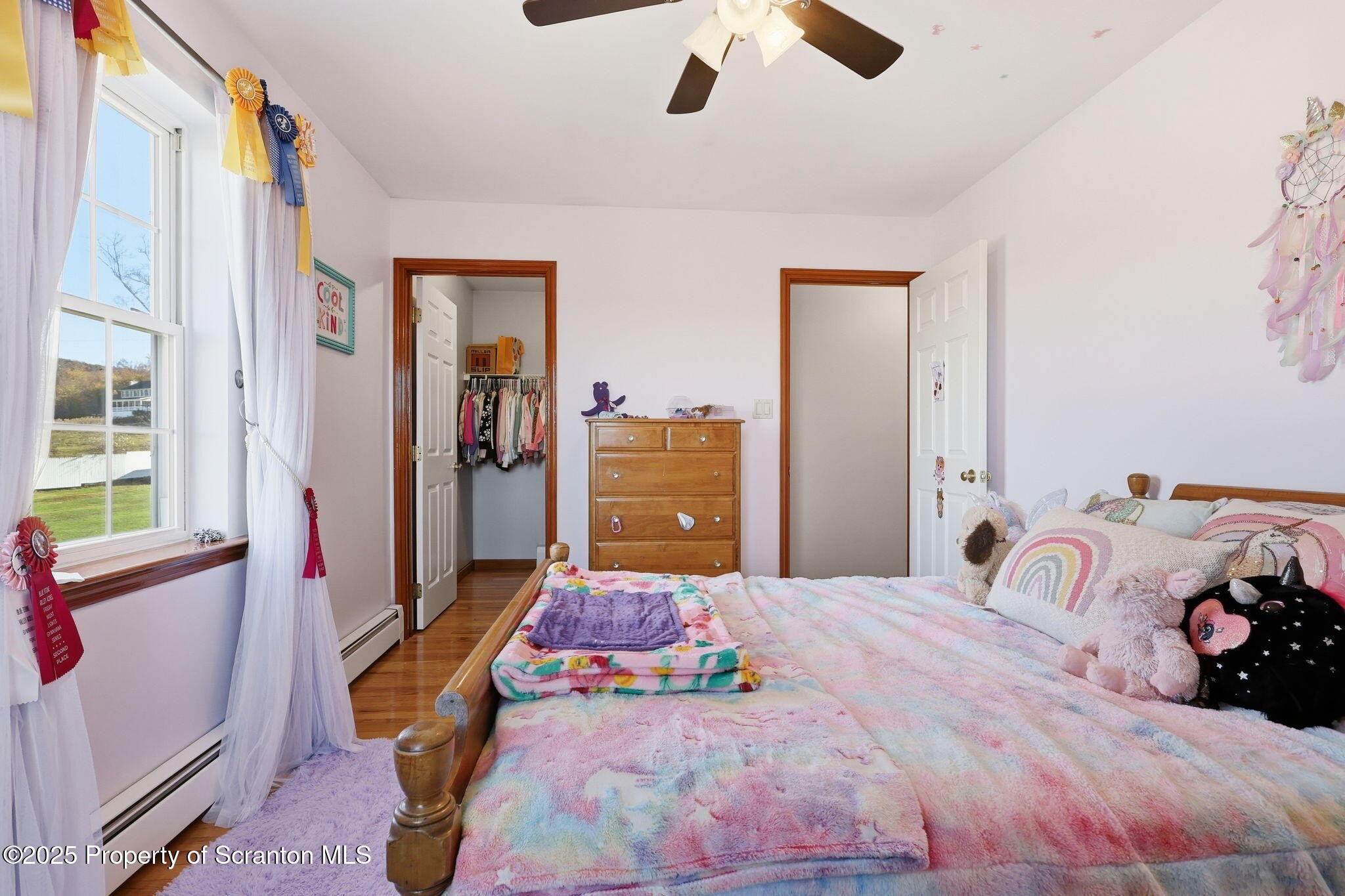 Clifford Twp, Pennsylvania, 18470, United States, 4 Bedrooms Bedrooms, ,3 BathroomsBathrooms,Residential,For Sale,1978908