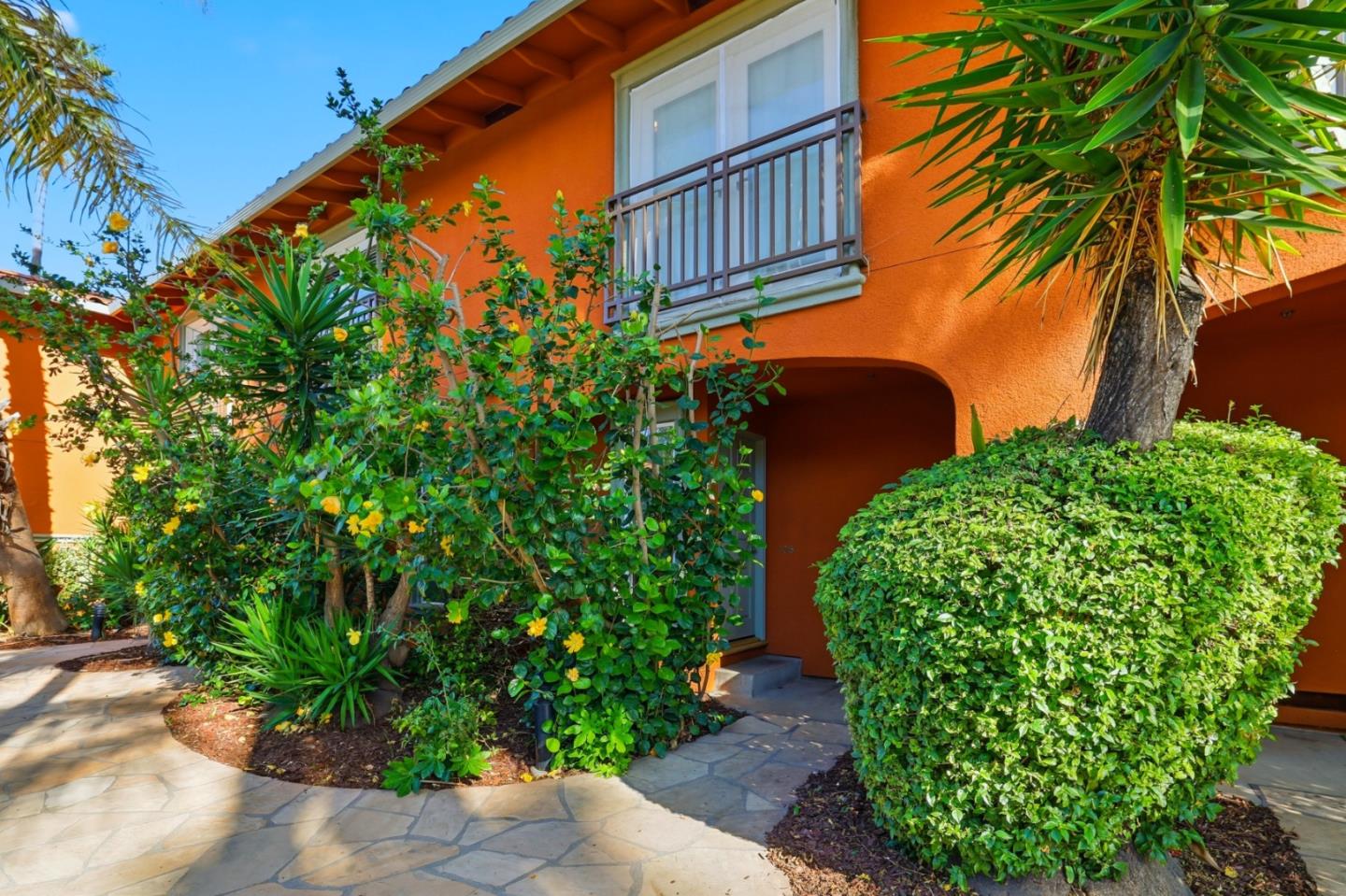 Santa Clara, California, 95050, United States, 2 Bedrooms Bedrooms, ,3 BathroomsBathrooms,Residential,For Sale,1989026