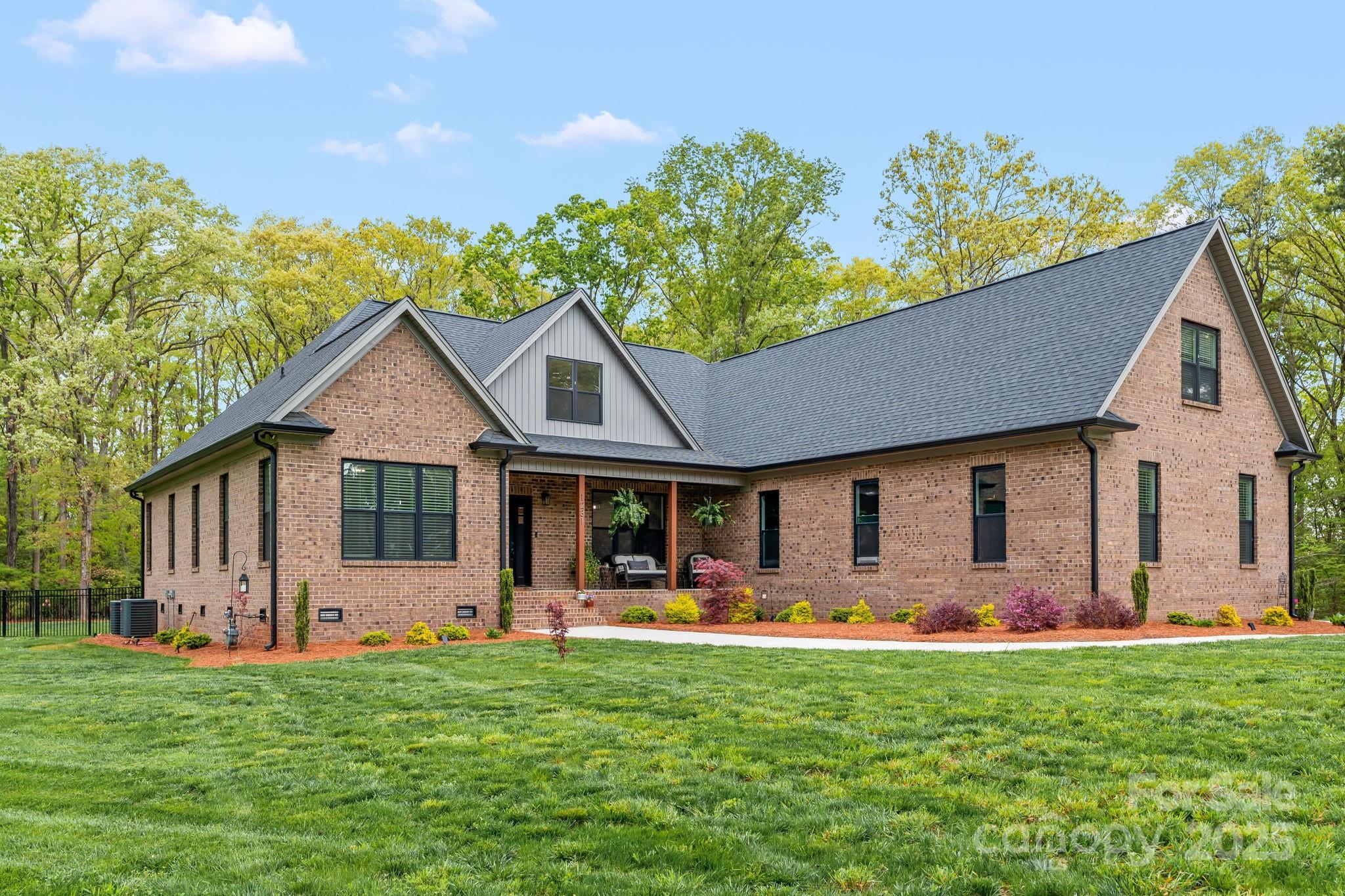 Lexington, North Carolina, 27292, United States, 4 Bedrooms Bedrooms, ,3 BathroomsBathrooms,Residential,For Sale,1847027