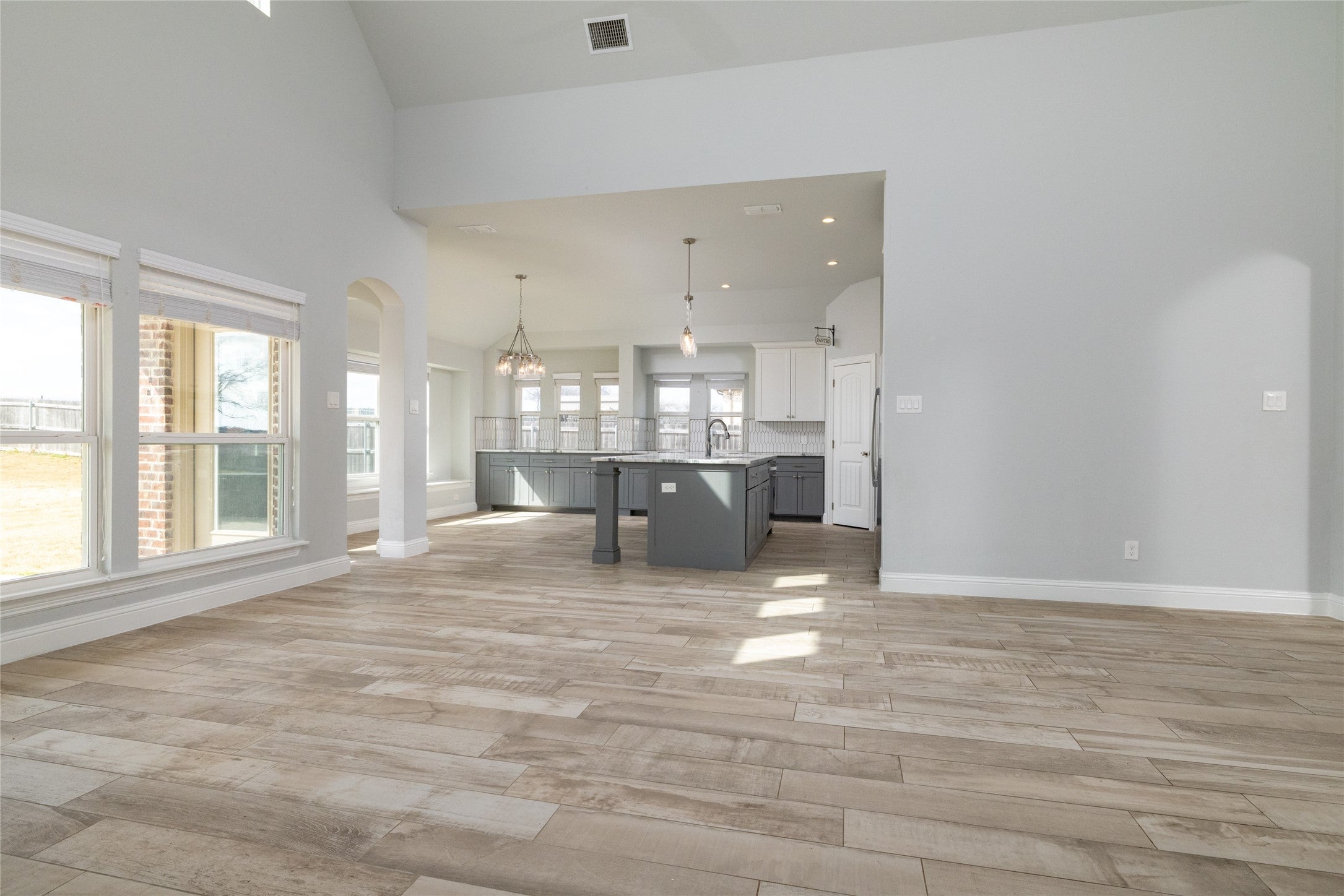 Justin, Texas, 76247, United States, 4 Bedrooms Bedrooms, ,3 BathroomsBathrooms,Residential,For Sale,2023700