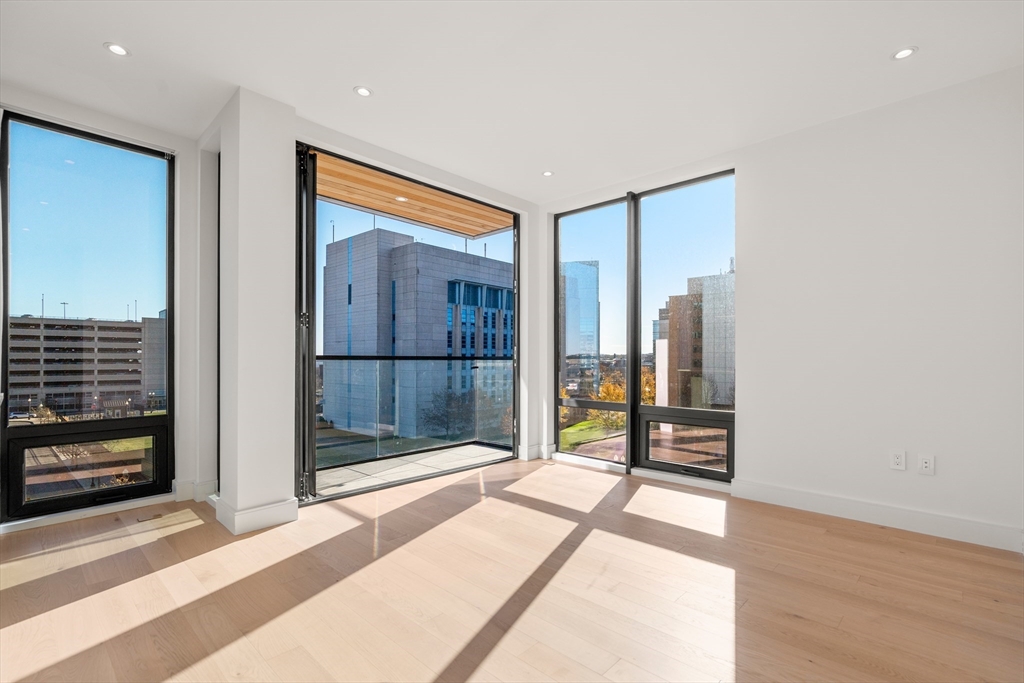 Boston, Massachusetts, 02118, United States, 2 Bedrooms Bedrooms, ,2 BathroomsBathrooms,Residential,For Sale,1988365