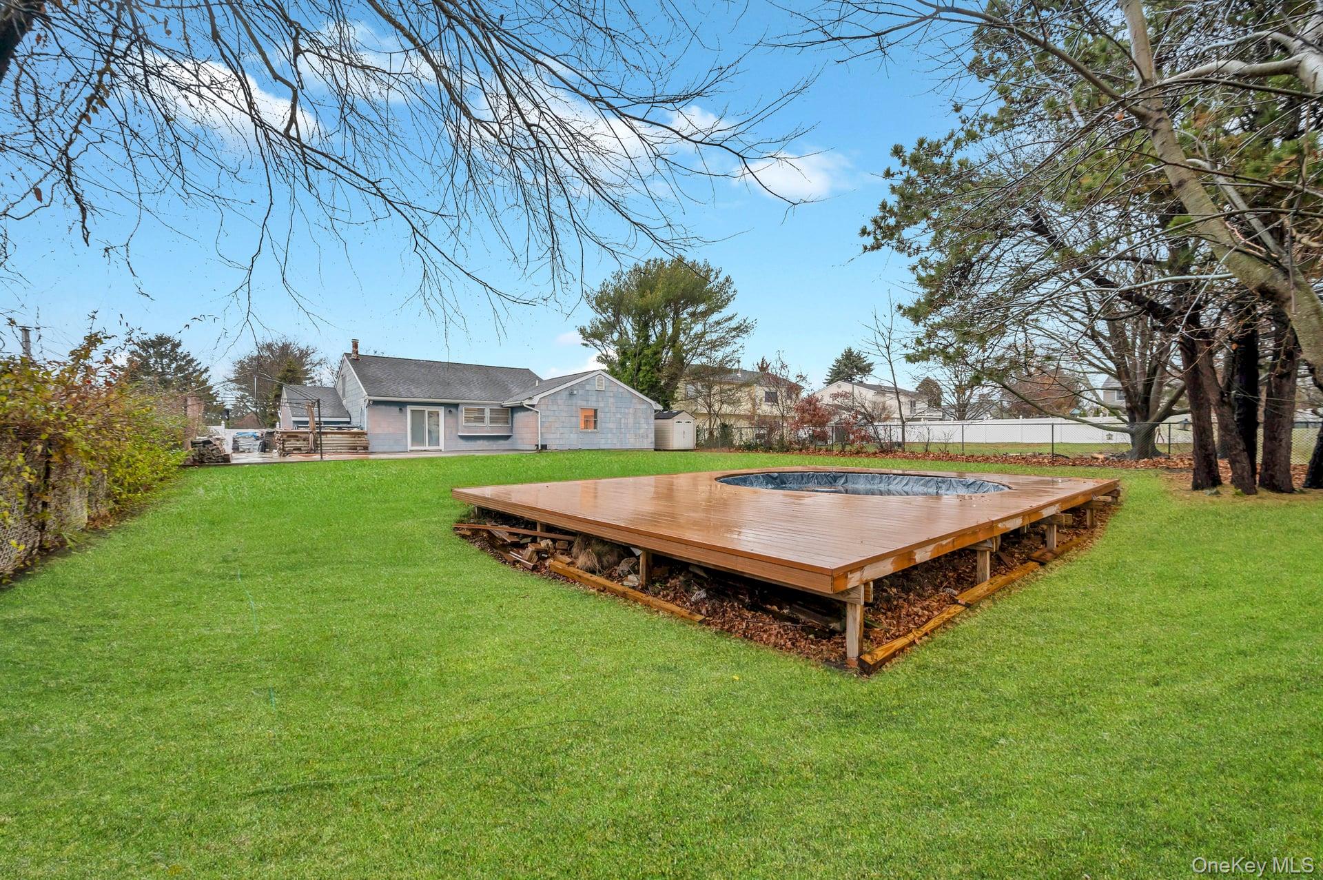 Bellport, New York, 11713, United States, 4 Bedrooms Bedrooms, ,2 BathroomsBathrooms,Residential,For Sale,2002038