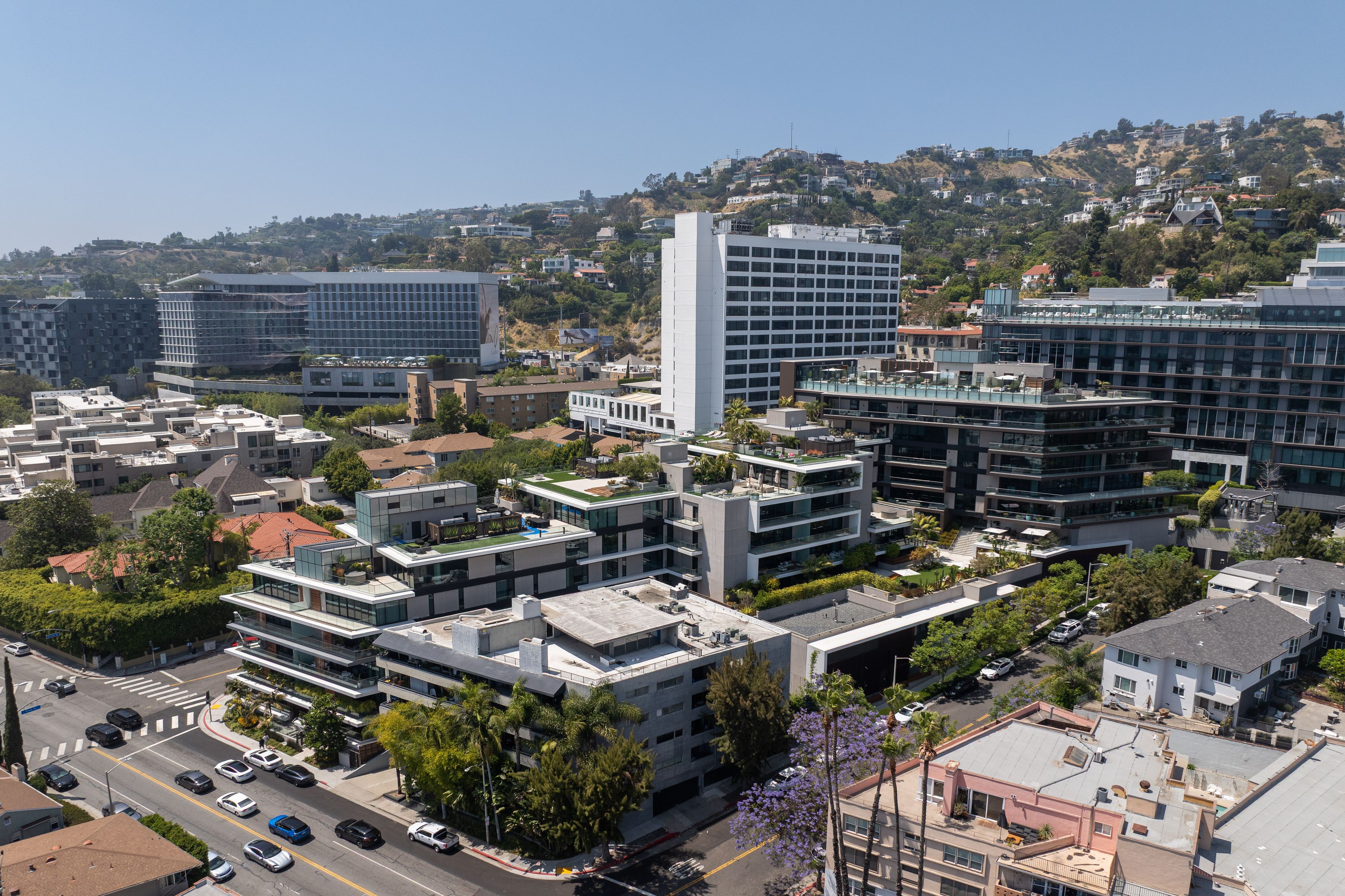  8420 Sunset Blvd - 物件實景
