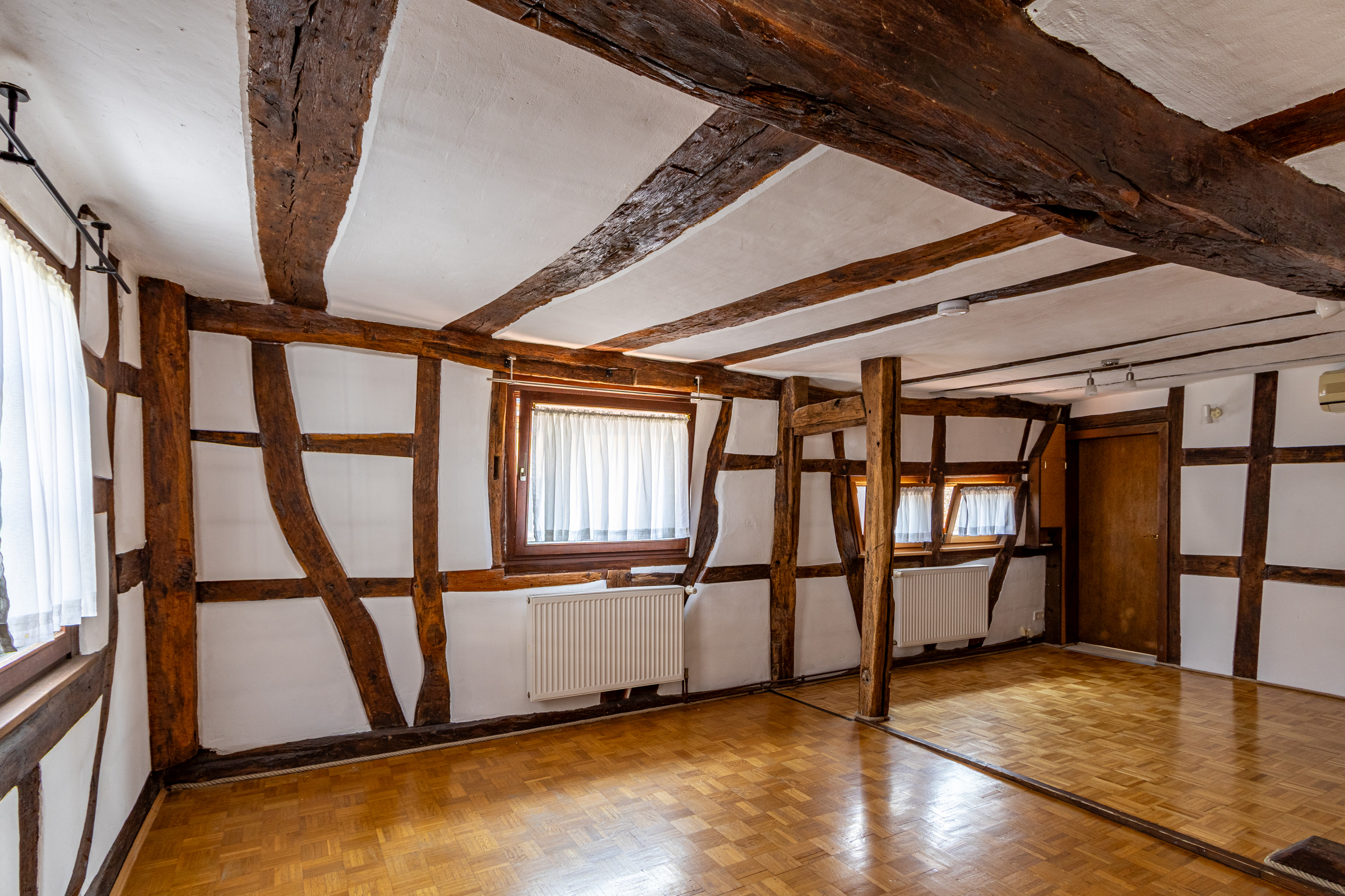  Historic Half-Timbered House with Exceptional Charm - 物件實景
