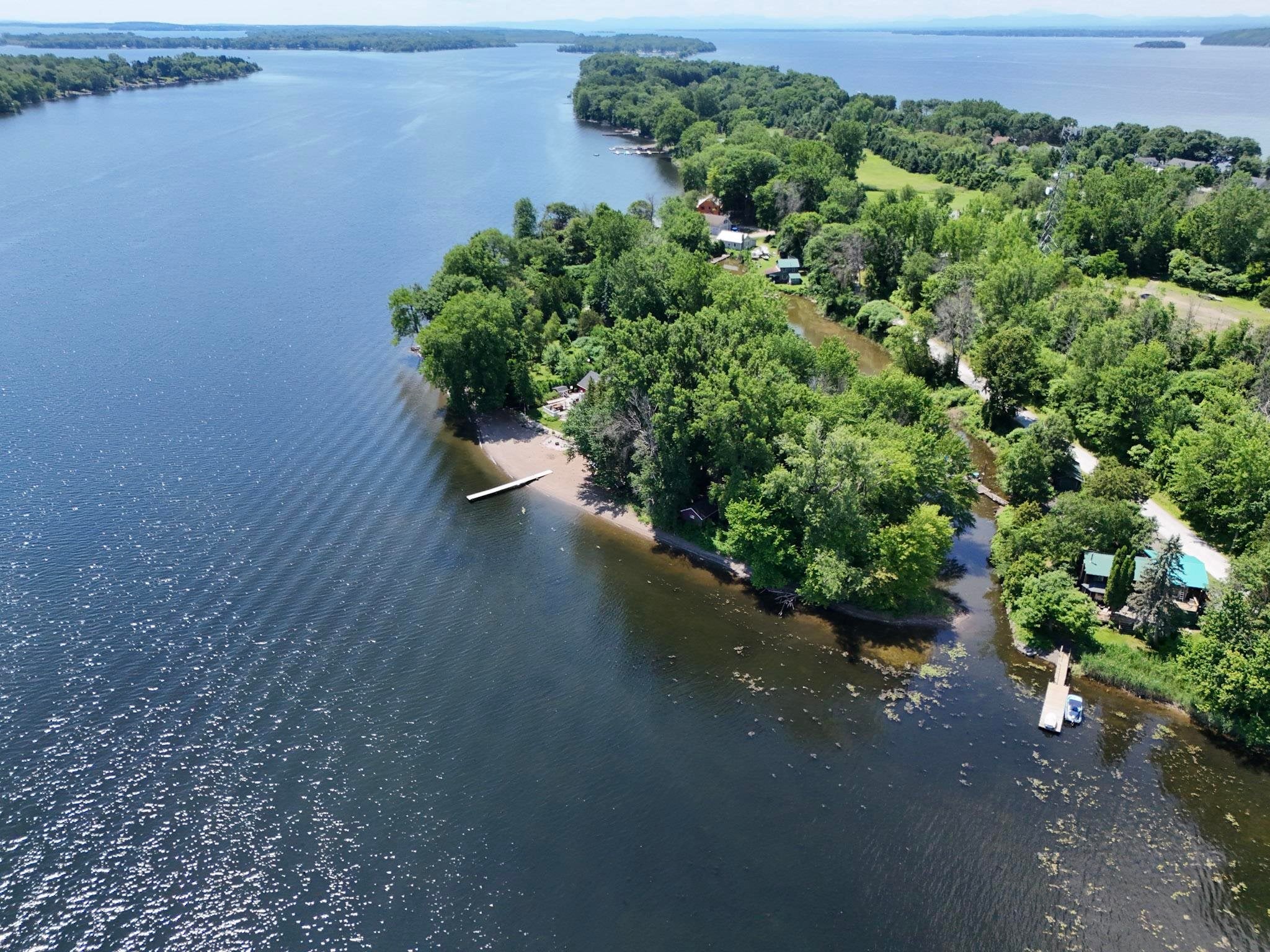 Alburgh, Vermont, 05440, United States, 5 Bedrooms Bedrooms, ,1 BathroomBathrooms,Residential,For Sale,1885348