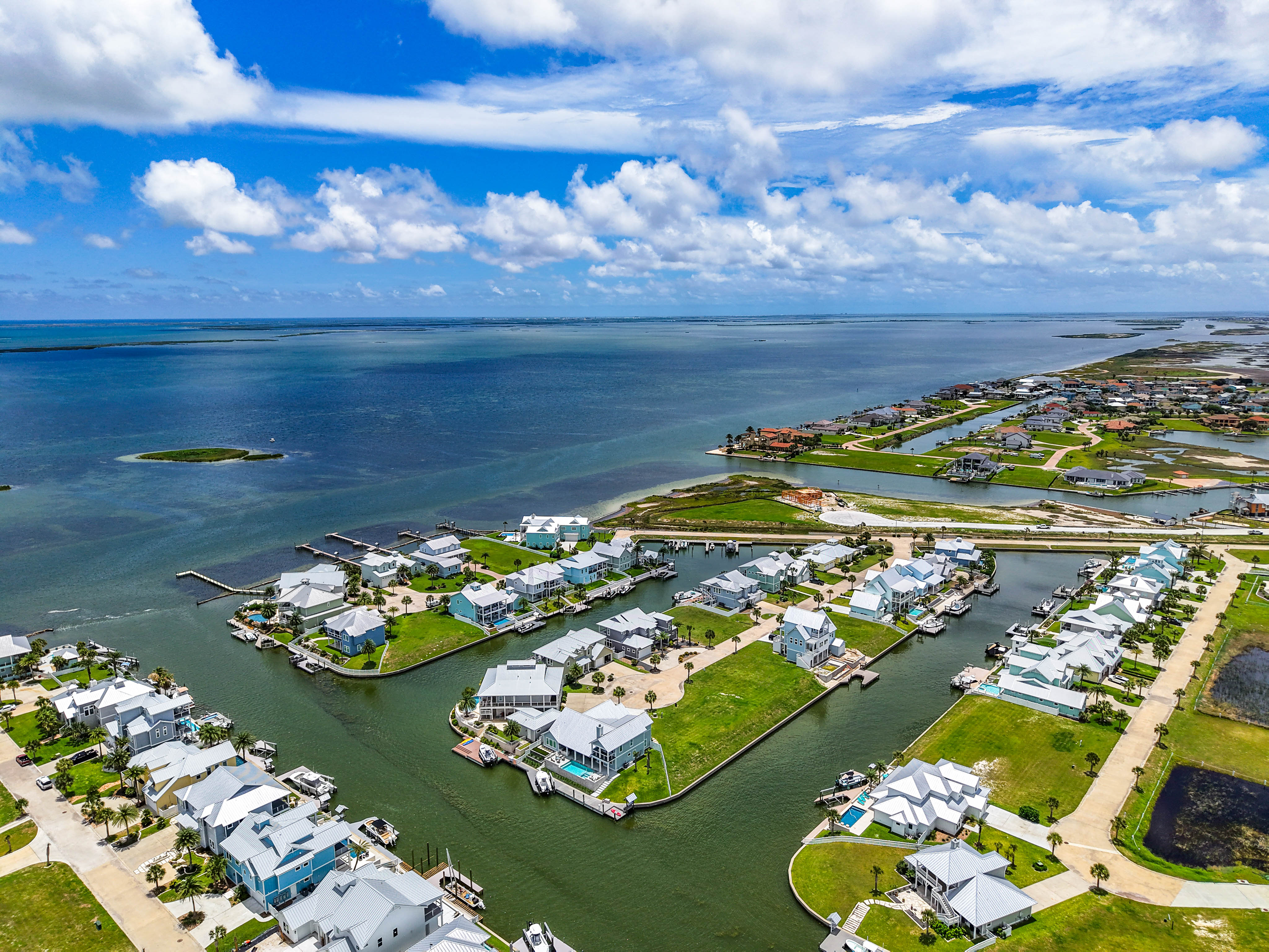  Scenic Rockport Canal-Front Lot - 物件實景
