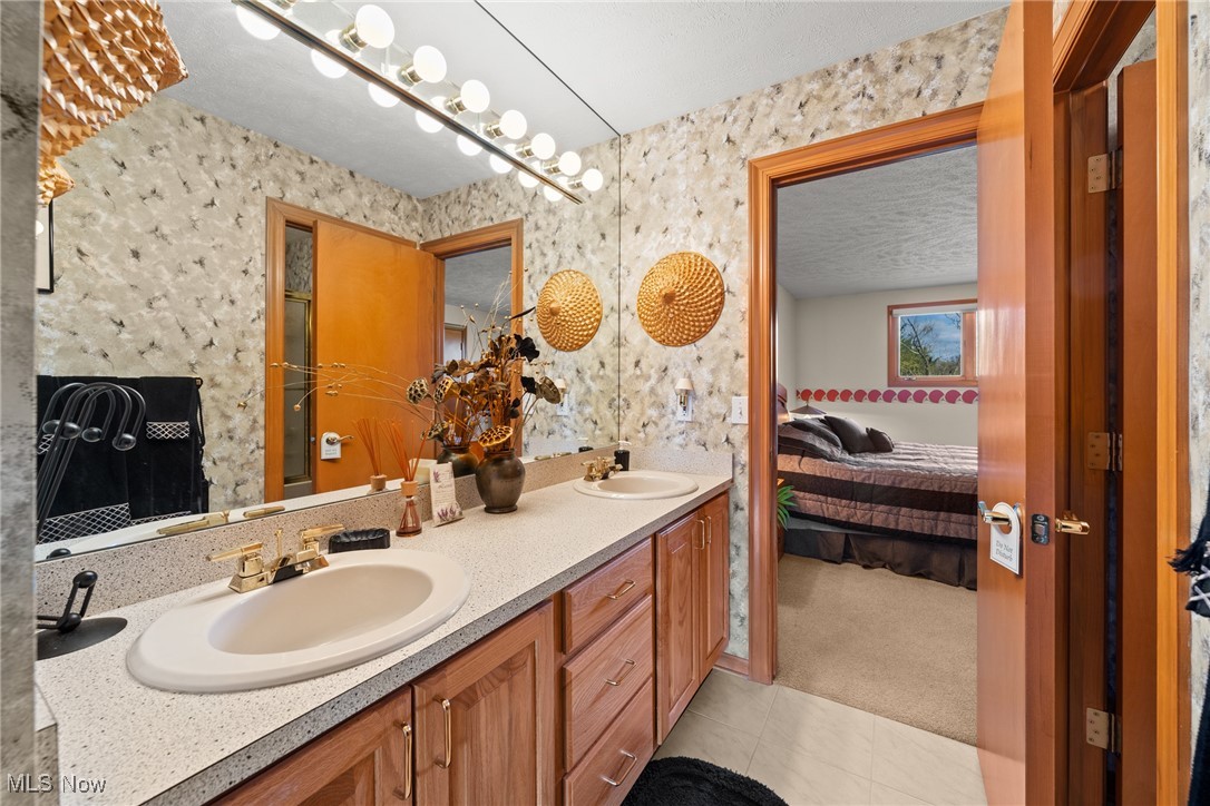 Pepper Pike, Ohio, 44124, United States, 5 Bedrooms Bedrooms, ,6 BathroomsBathrooms,Residential,For Sale,1943253
