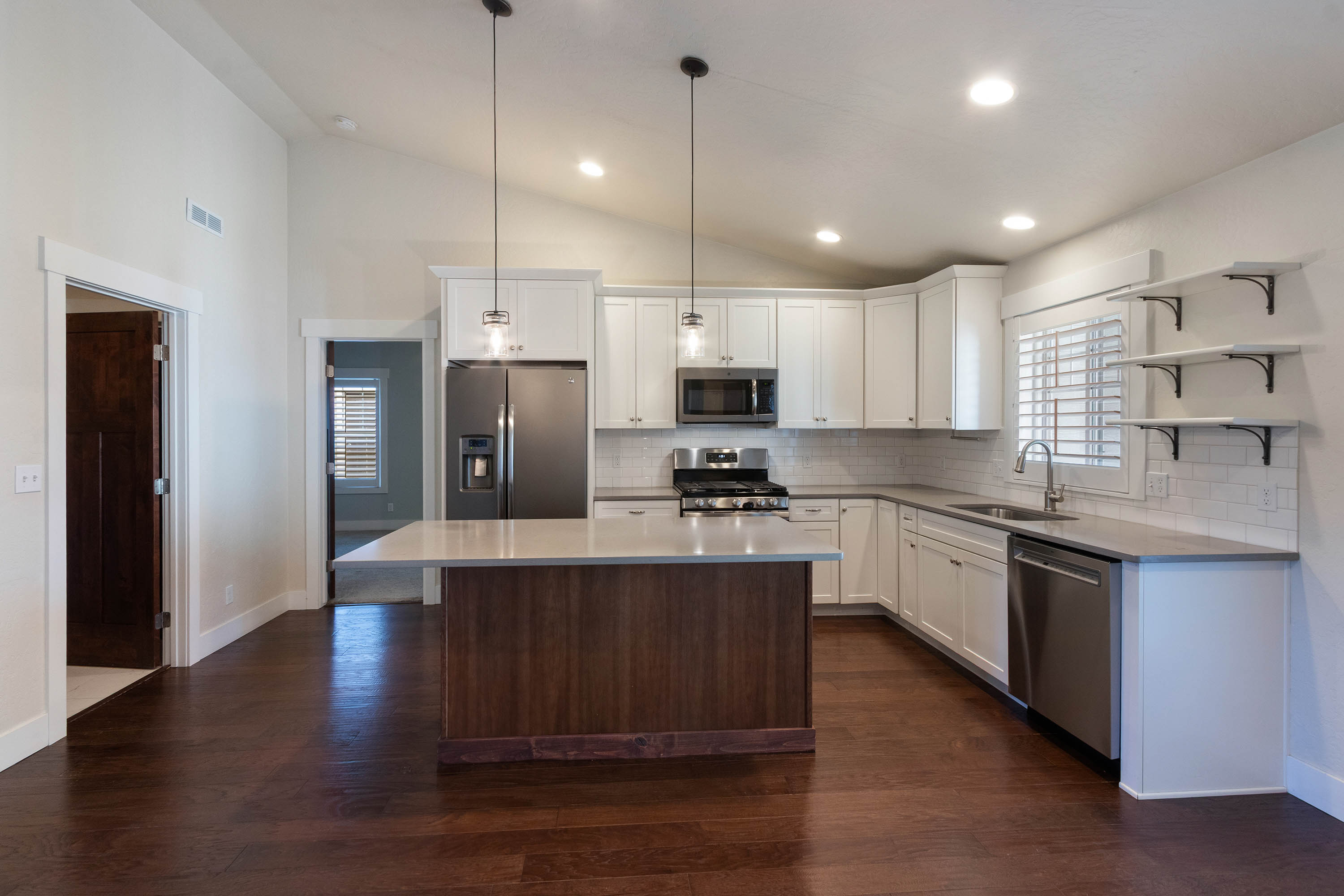 Sandpoint, Idaho, 83864, United States, 3 Bedrooms Bedrooms, ,2 BathroomsBathrooms,Residential,For Sale,2006353