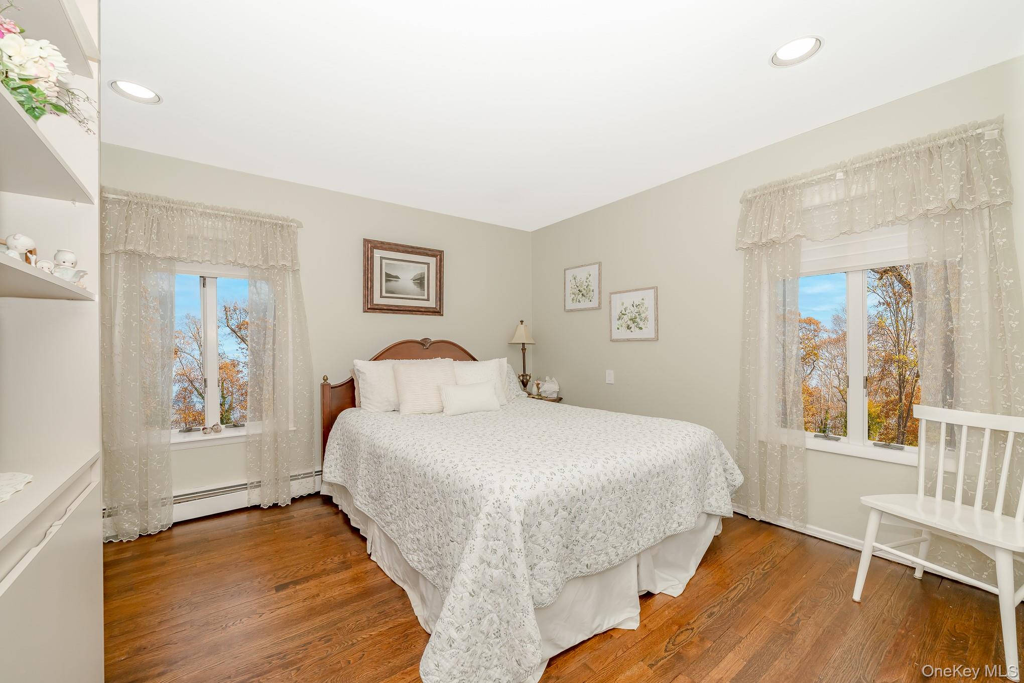 Smithtown, New York, 11787, United States, 5 Bedrooms Bedrooms, ,3 BathroomsBathrooms,Residential,For Sale,2001022