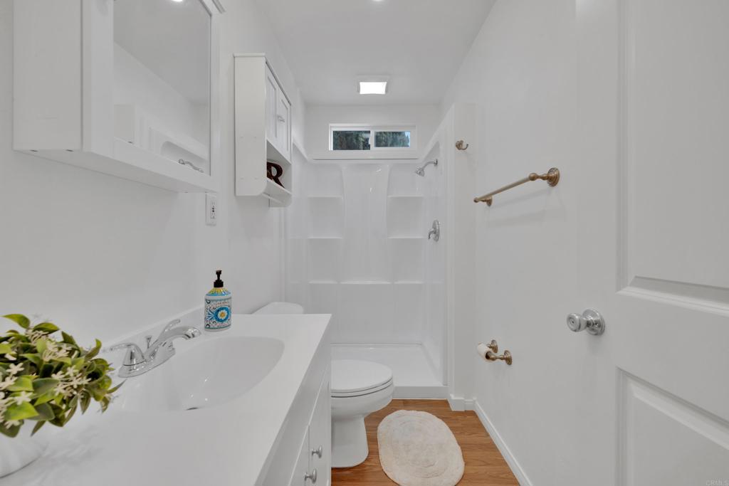 Spring Valley, California, 91977, United States, 6 Bedrooms Bedrooms, ,4 BathroomsBathrooms,Residential,For Sale,1996017