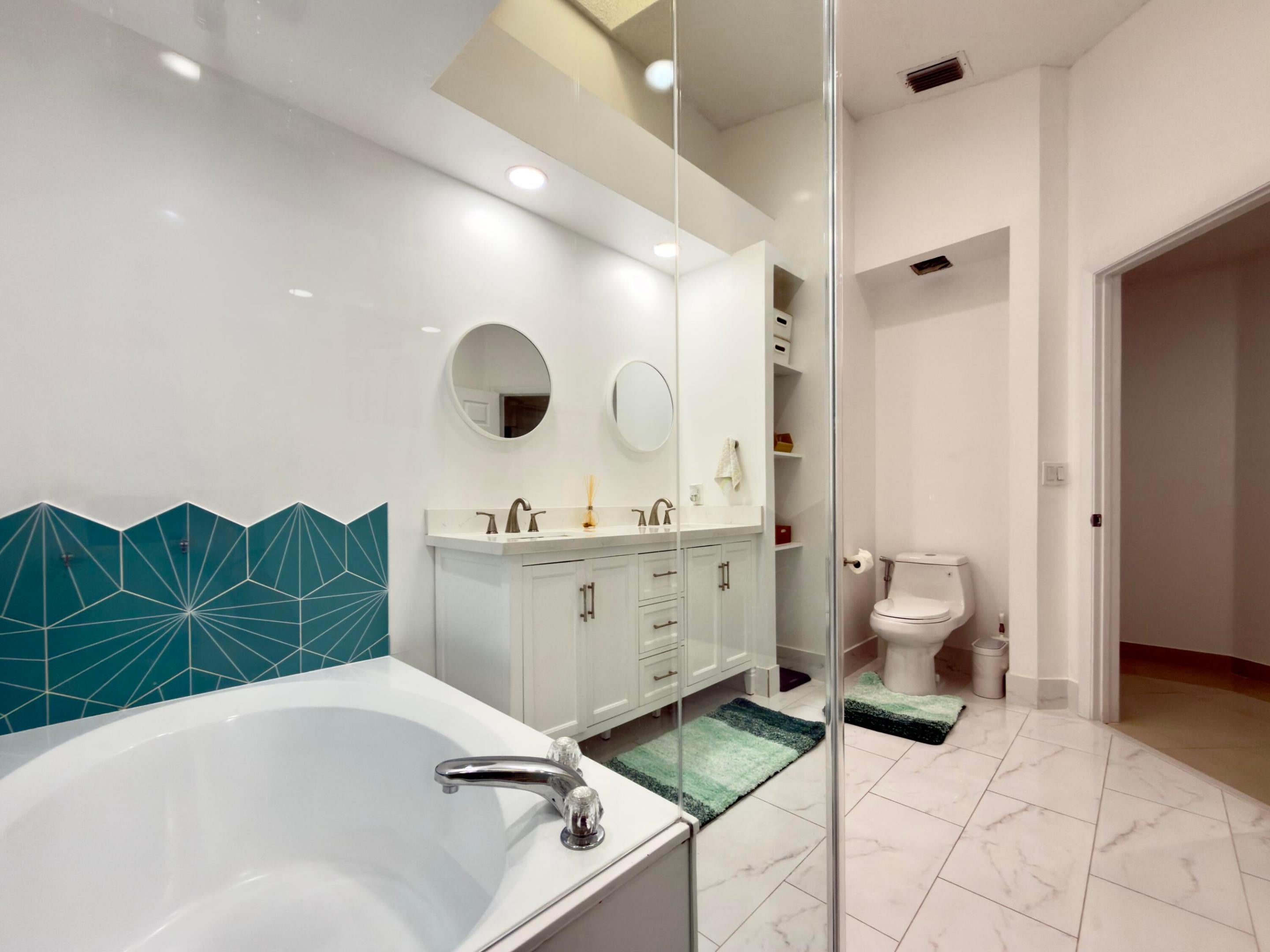 Palm Beach Gardens, Florida, 33410, United States, 3 Bedrooms Bedrooms, ,2 BathroomsBathrooms,Residential,For Sale,2048239