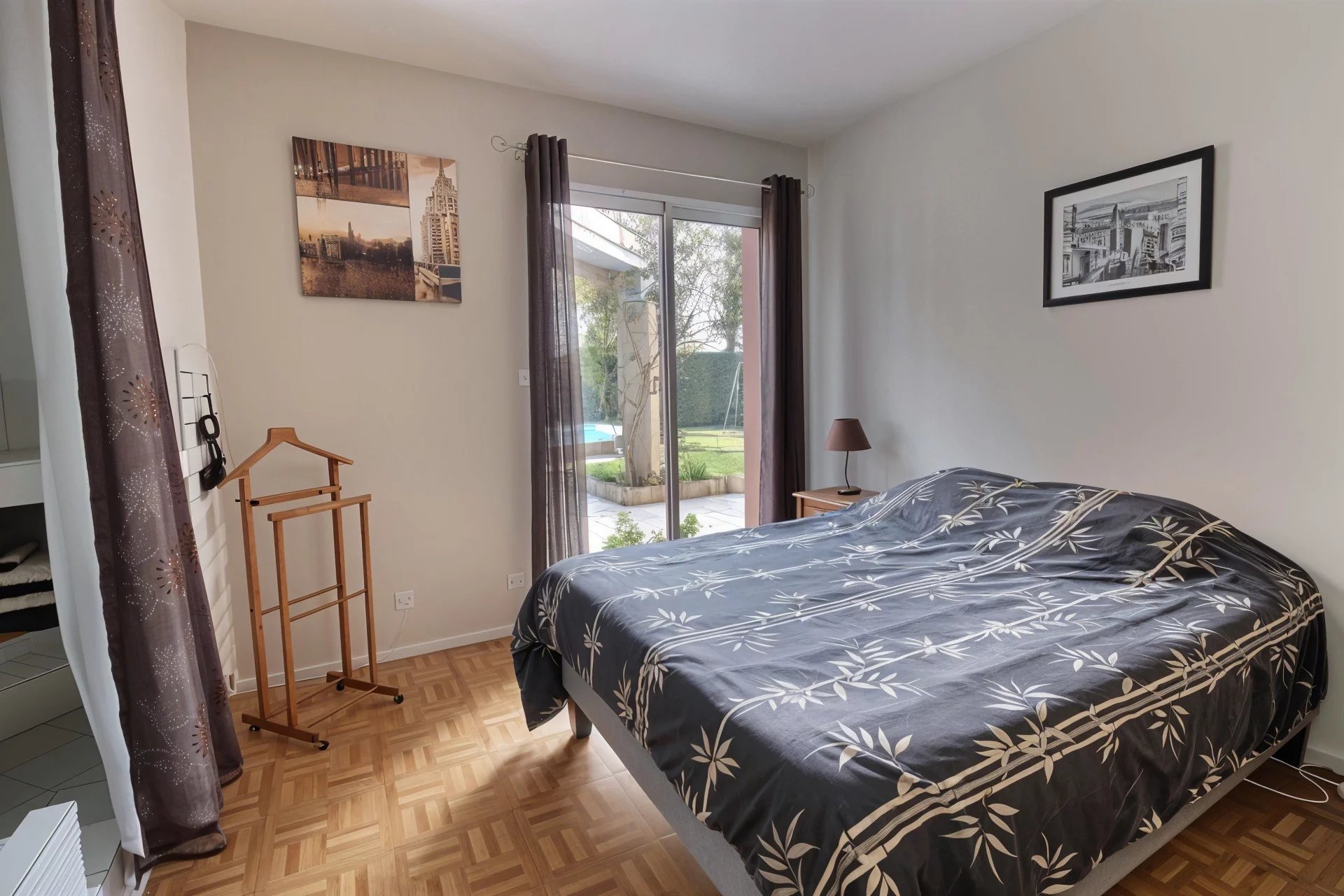 Pessac, New Aquitaine, 33600, FR, 5 Bedrooms Bedrooms, ,3 BathroomsBathrooms,Residential,For Sale,2000461