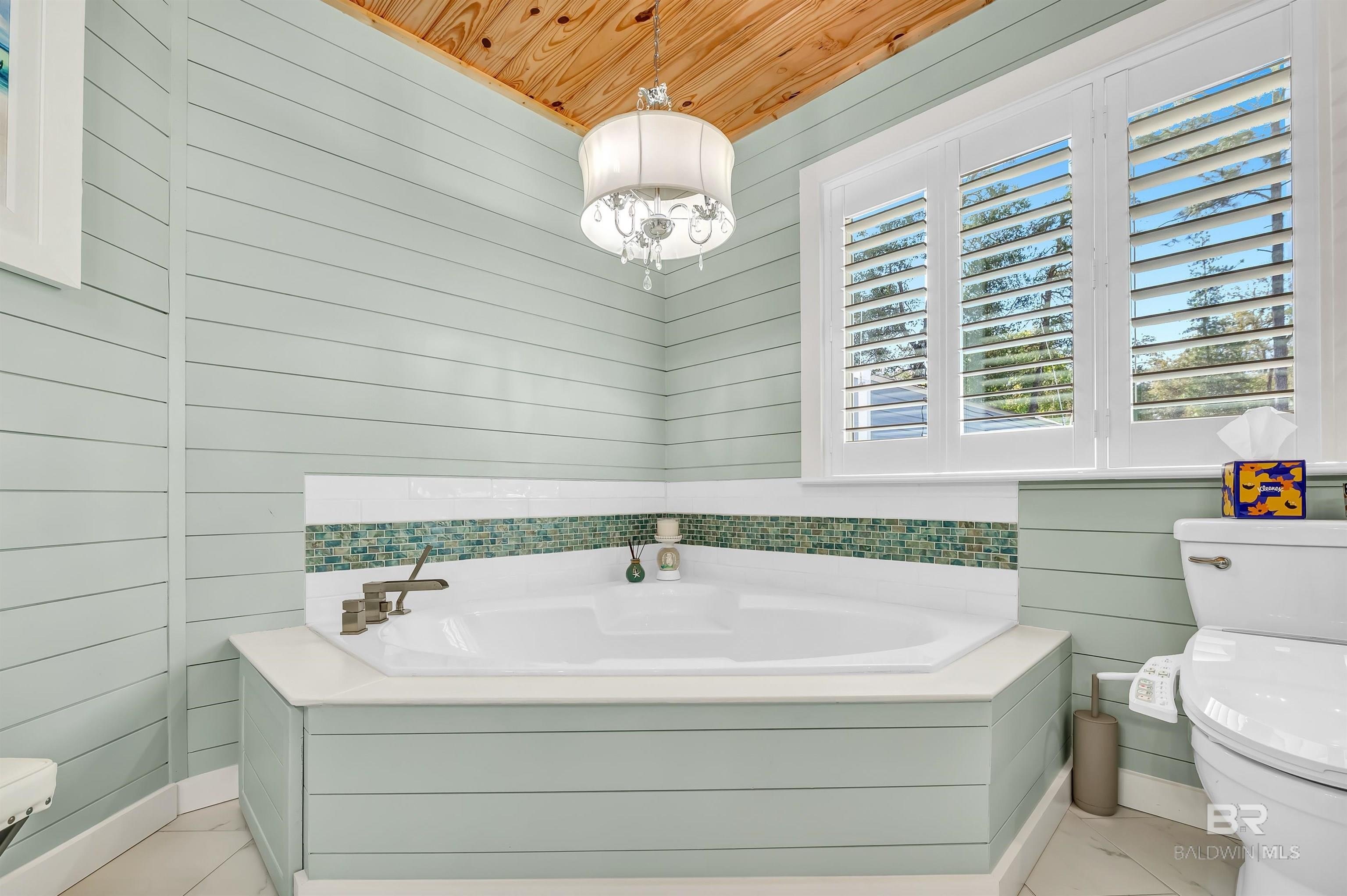 Gulf Shores, Alabama, 36542, United States, 4 Bedrooms Bedrooms, ,3 BathroomsBathrooms,Residential,For Sale,1979178