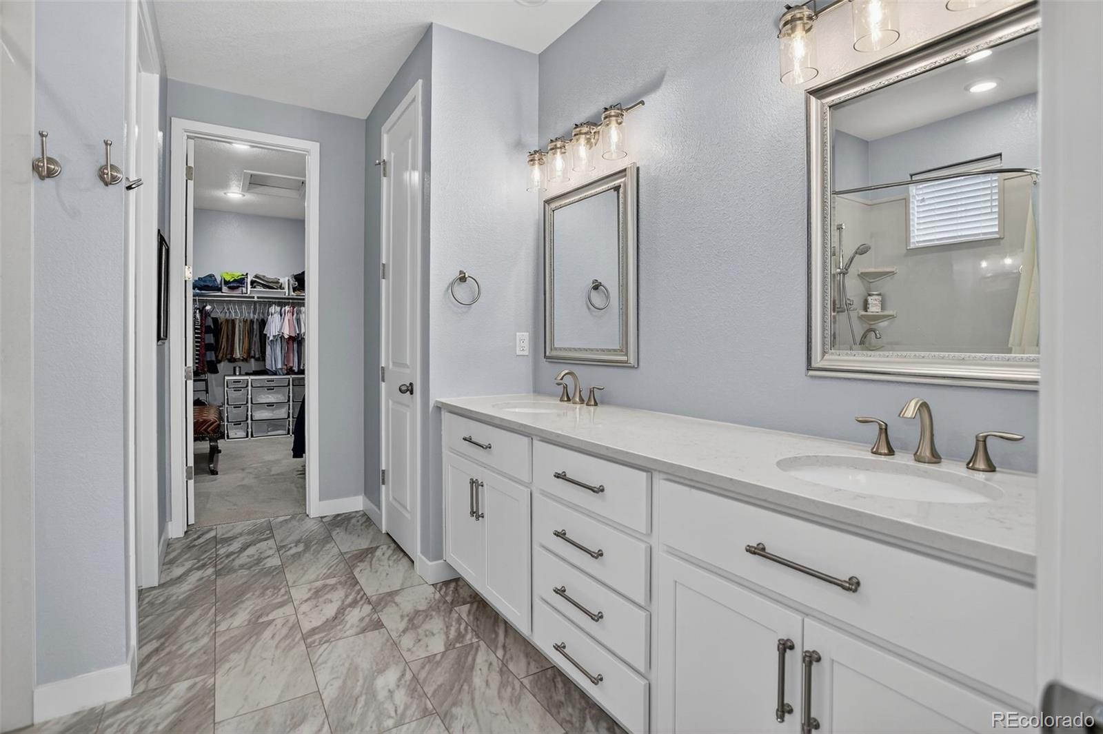 Littleton, Colorado, 80125, United States, 4 Bedrooms Bedrooms, ,3 BathroomsBathrooms,Residential,For Sale,1940940