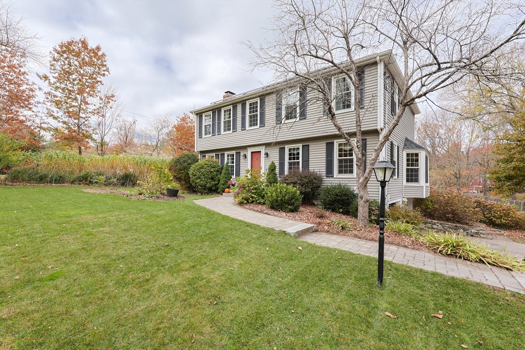 Medway, Massachusetts, 02053, United States, 4 Bedrooms Bedrooms, ,3 BathroomsBathrooms,Residential,For Sale,1991004