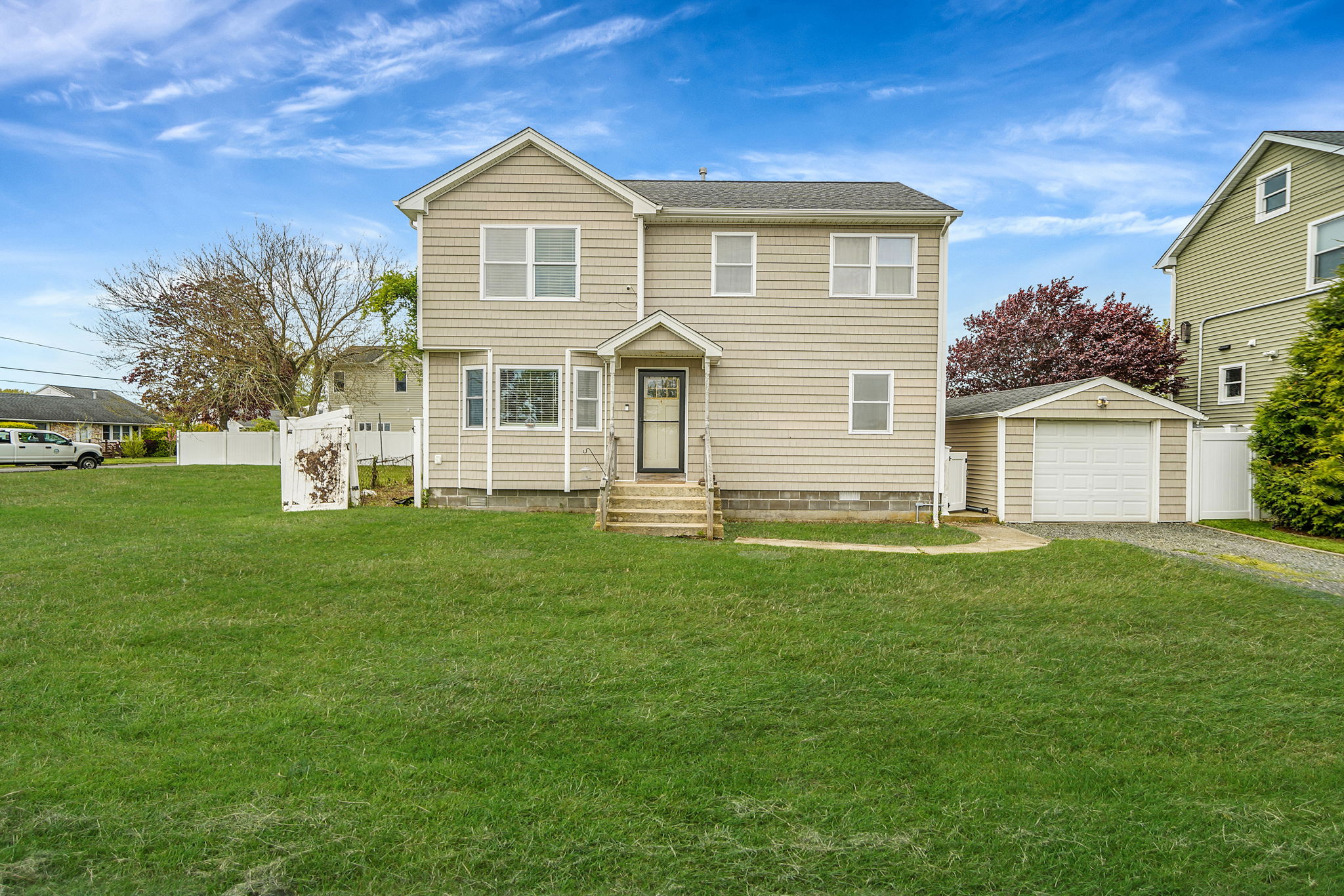 Patchogue, New York, 11772, United States, 2 Bedrooms Bedrooms, ,2 BathroomsBathrooms,Residential,For Sale,2049279
