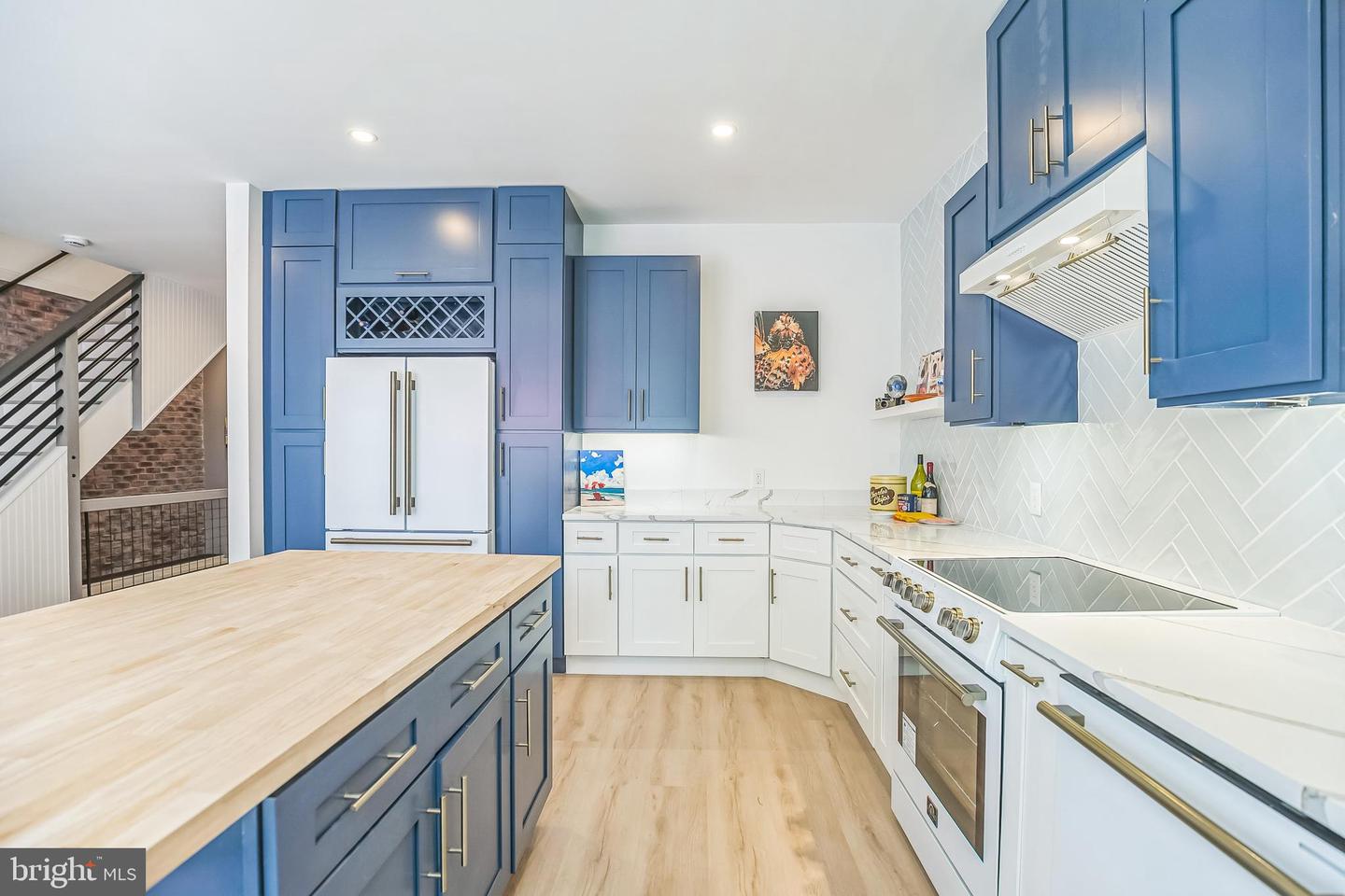 Collingswood, New Jersey, 08107, United States, 3 Bedrooms Bedrooms, ,4 BathroomsBathrooms,Residential,For Sale,1984661