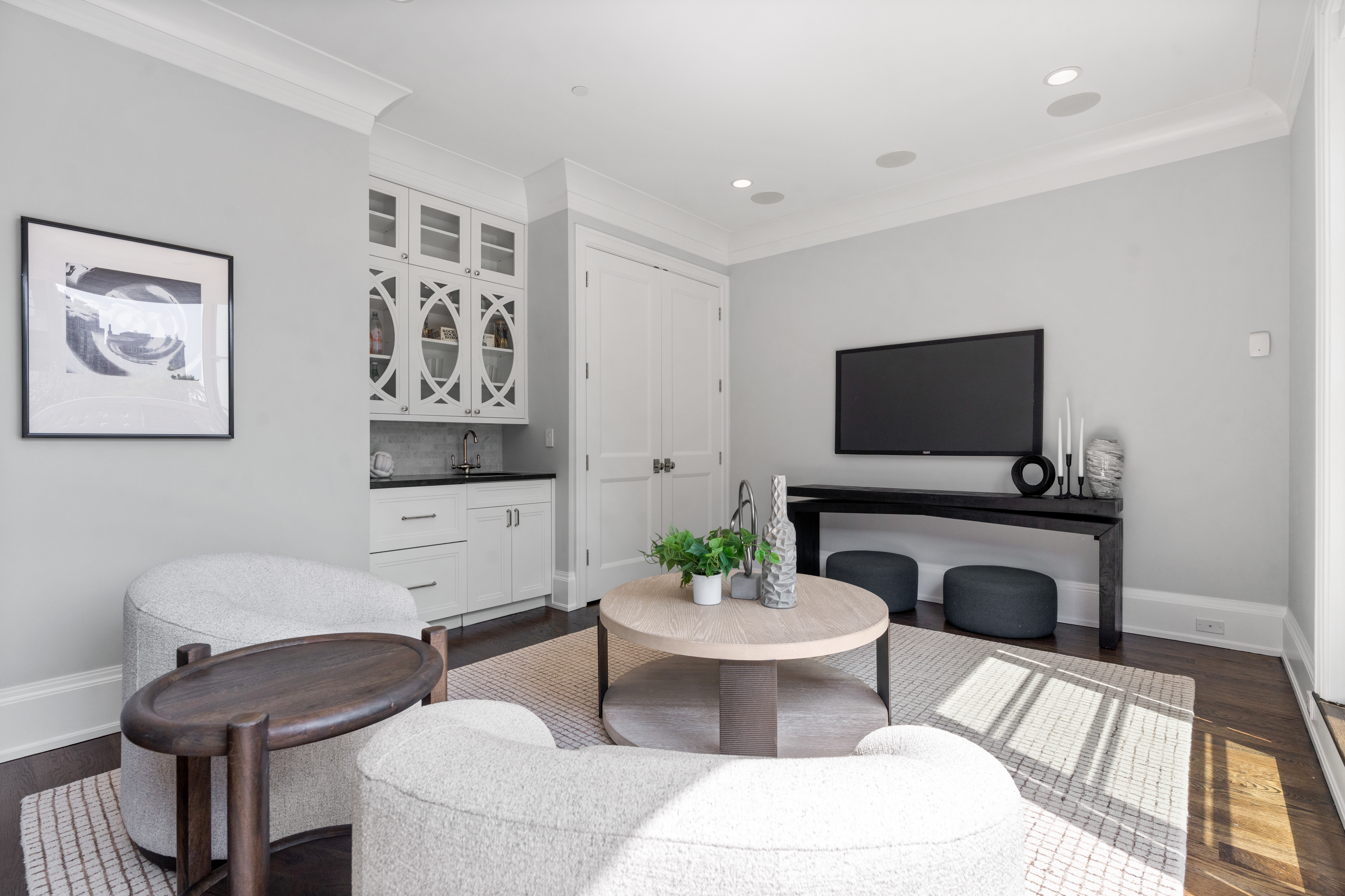  A Rare Opportunity to Own a 5,245-Square-Foot Single-Family Home - 物件實景