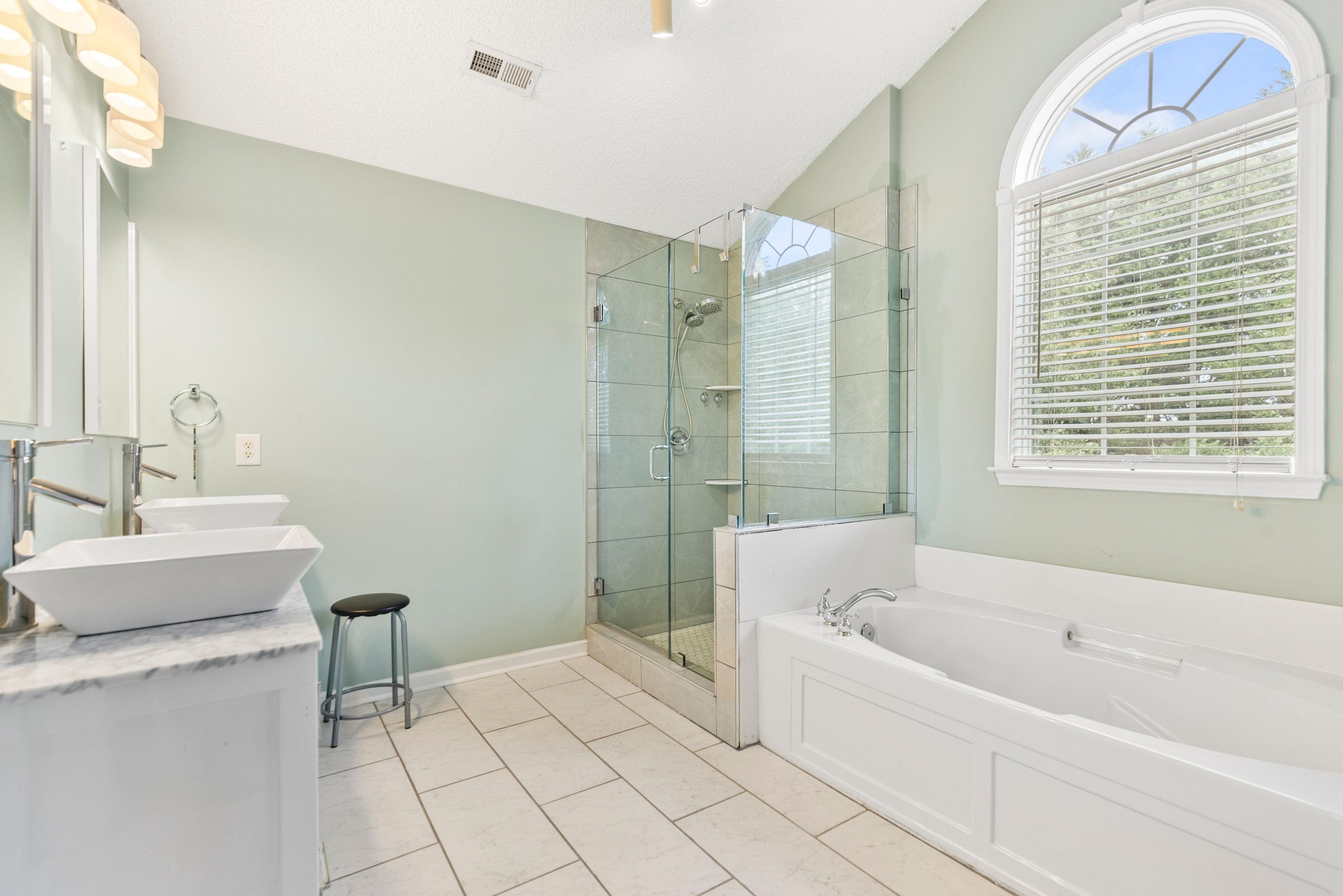 Boiling Springs, South Carolina, 29316, United States, 5 Bedrooms Bedrooms, ,4 BathroomsBathrooms,Residential,For Sale,1977700