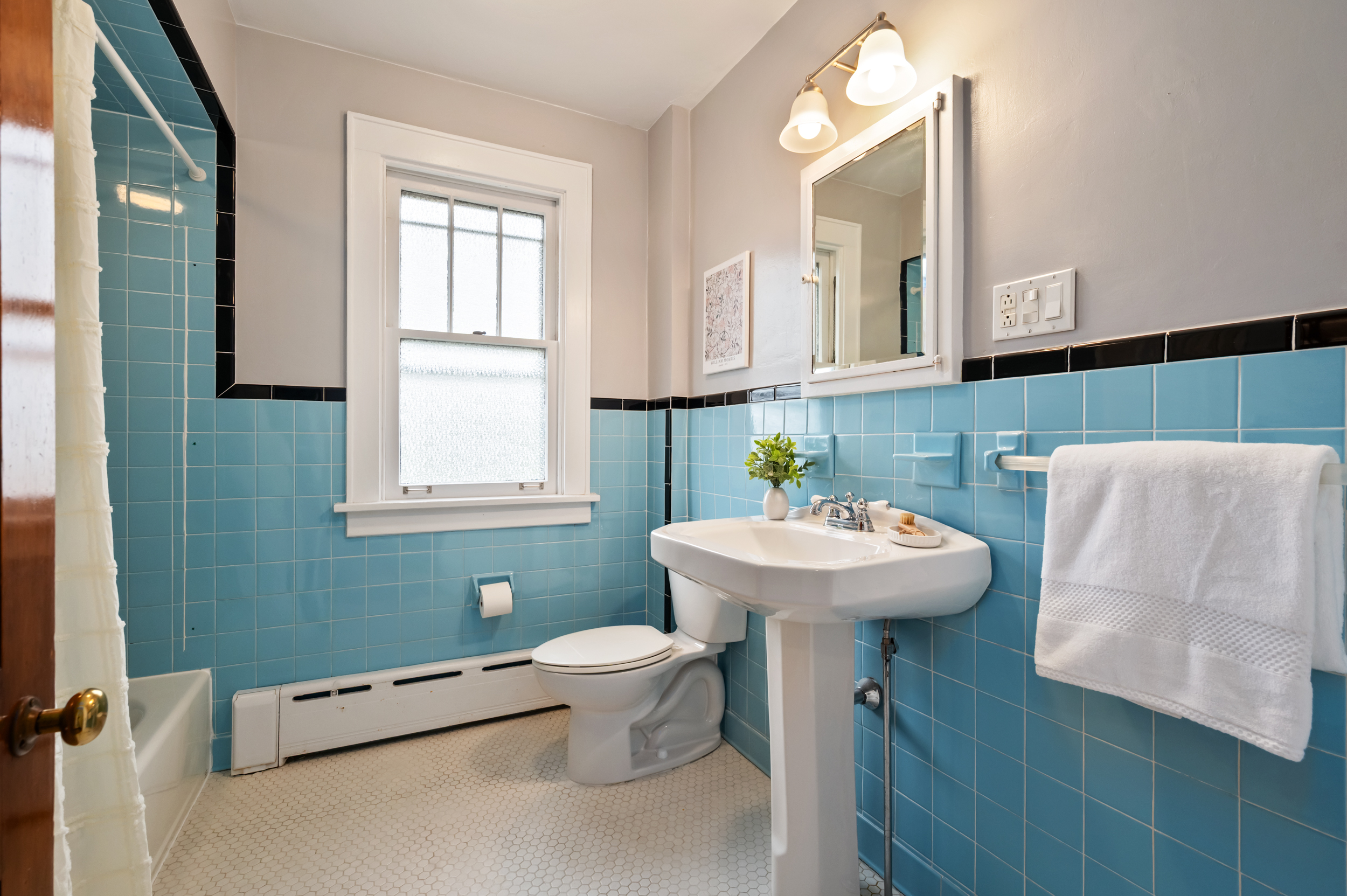  586 Celeron Street, Pittsburgh, PA 15221 - 物件實景