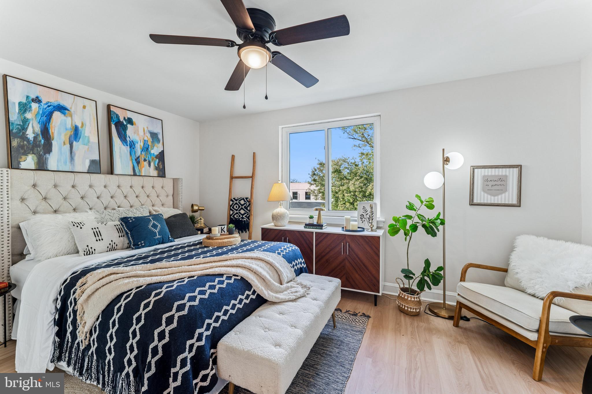 Alexandria, Virginia, 22305, United States, 2 Bedrooms Bedrooms, ,2 BathroomsBathrooms,Residential,For Sale,1974640