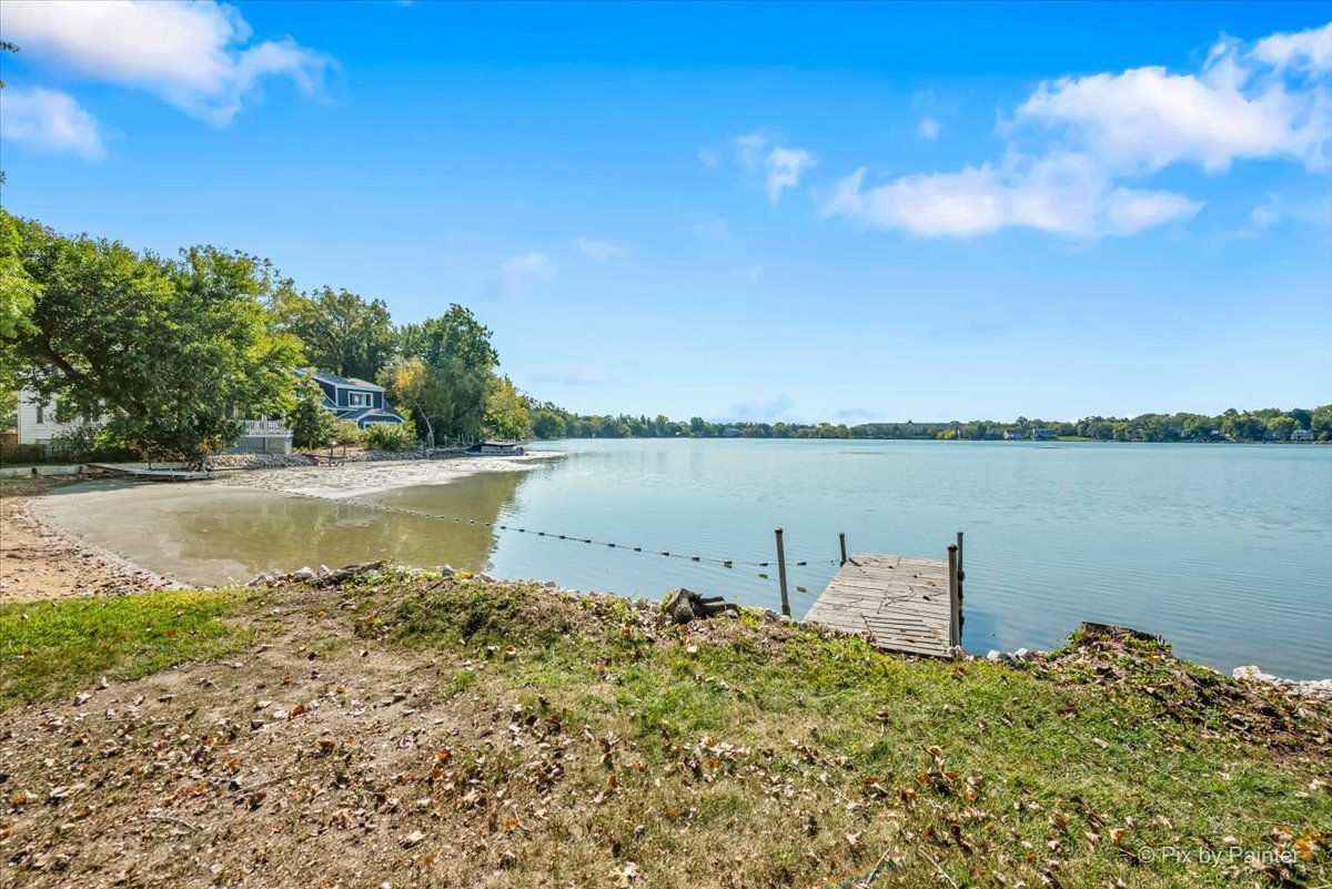 Grayslake, Illinois, 60030, United States, 4 Bedrooms Bedrooms, ,3 BathroomsBathrooms,Residential,For Sale,1992794