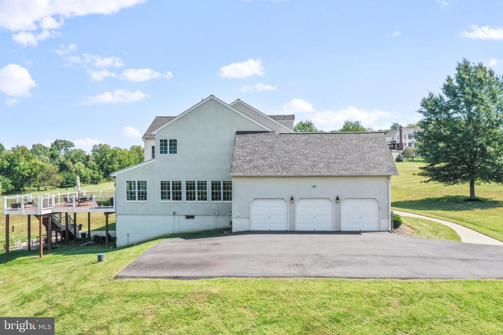 Waterford, Virginia, 20197, United States, 4 Bedrooms Bedrooms, ,5 BathroomsBathrooms,Residential,For Sale,1941290