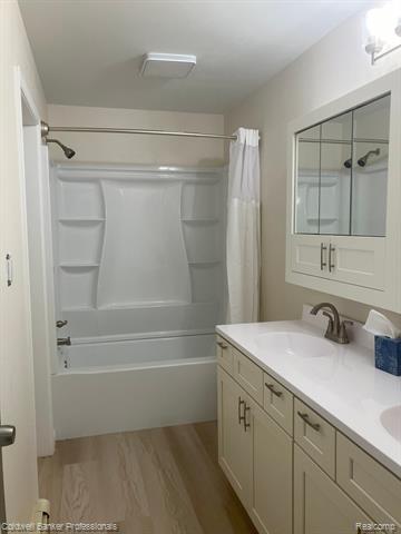 Oakland, Michigan, 48363, United States, 4 Bedrooms Bedrooms, ,2 BathroomsBathrooms,Residential,For Sale,1806159