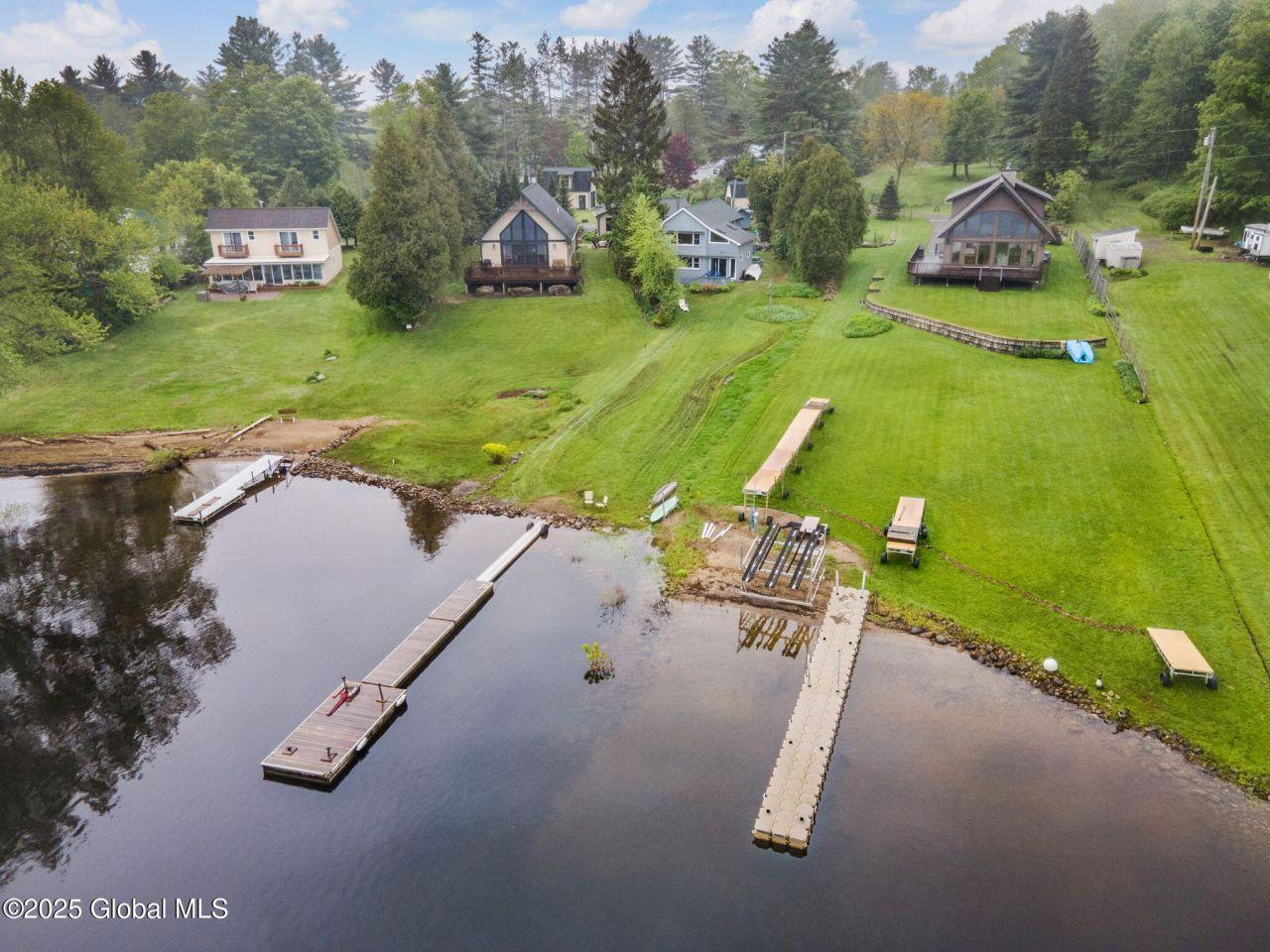 Gloversville, New York, 12078, United States, 2 Bedrooms Bedrooms, ,2 BathroomsBathrooms,Residential,For Sale,1828011