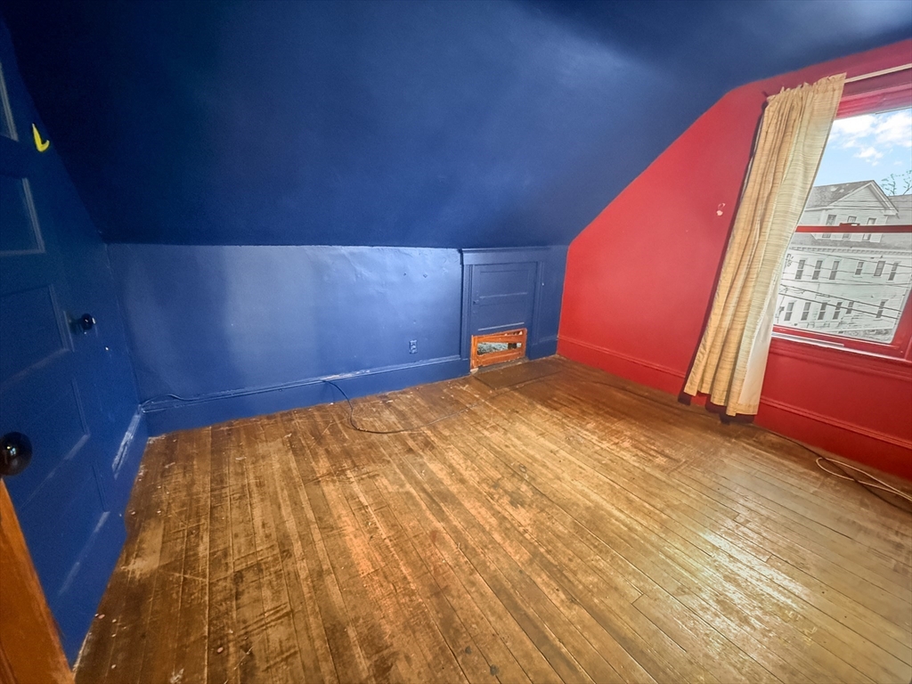 Lawrence, Massachusetts, 01841, United States, 8 Bedrooms Bedrooms, ,3 BathroomsBathrooms,Residential,For Sale,1992147