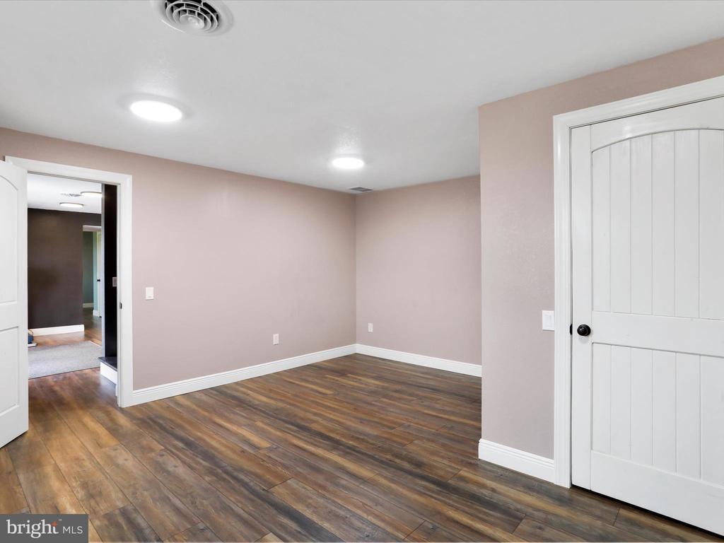 ELK GARDEN, West Virginia, 26717, United States, 5 Bedrooms Bedrooms, ,3 BathroomsBathrooms,Residential,For Sale,1908843