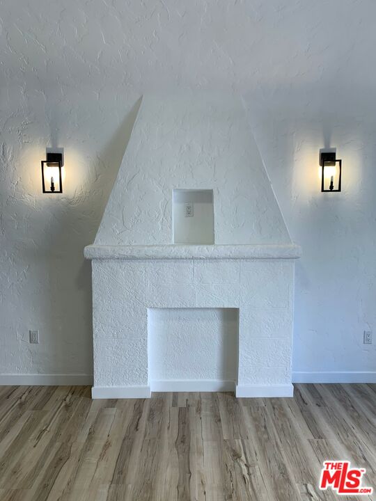 Los Angeles, California, 90016, United States, 10 Bedrooms Bedrooms, ,Residential,For Sale,1939338