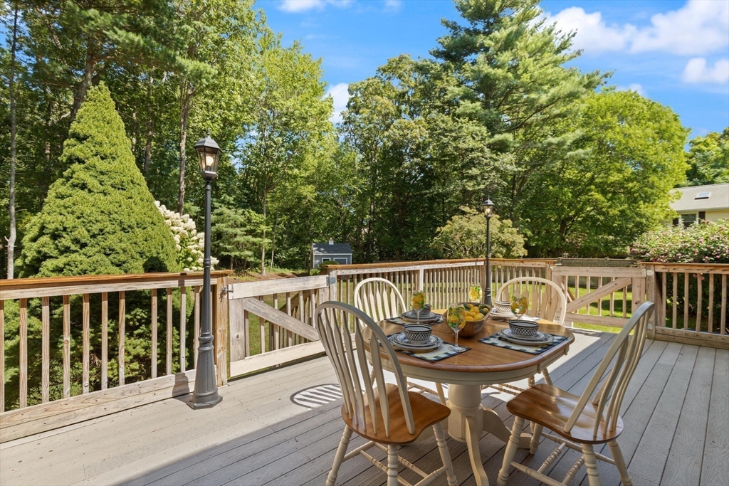 Easton, Massachusetts, 02356, United States, 4 Bedrooms Bedrooms, ,2 BathroomsBathrooms,Residential,For Sale,1896816