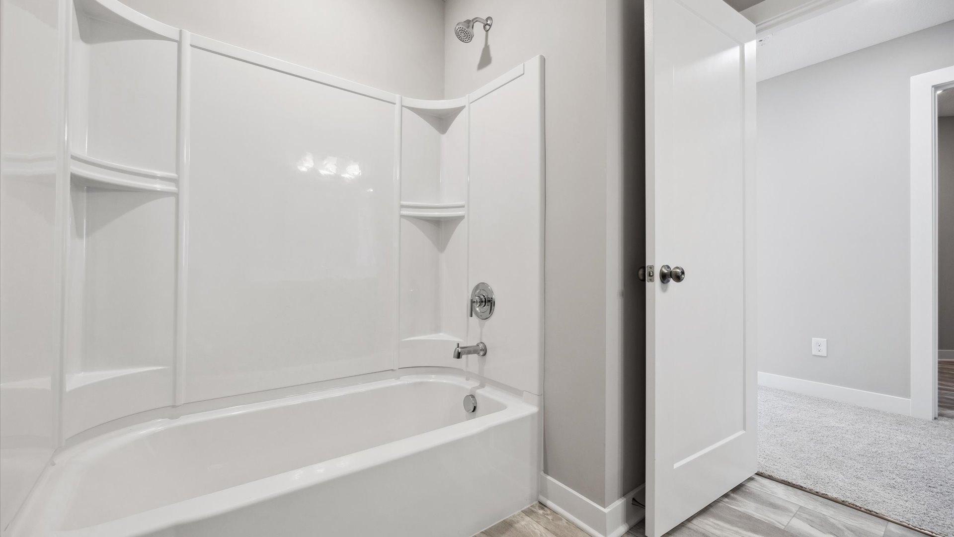 Woodbury, Minnesota, 55129, United States, 4 Bedrooms Bedrooms, ,2 BathroomsBathrooms,Residential,For Sale,1736697