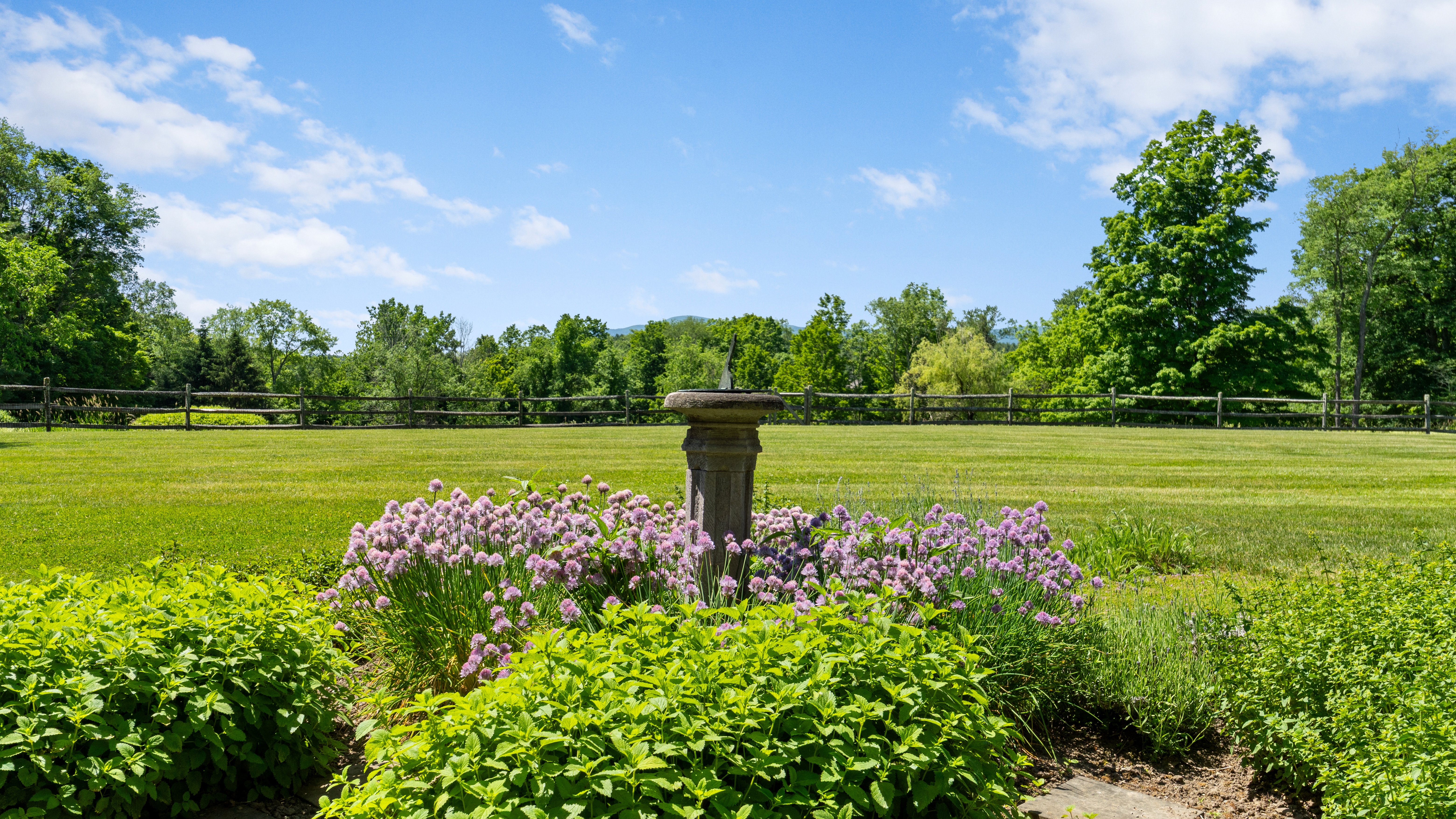  An Exceptional Berkshire Retreat with Iconic Views - 物件實景