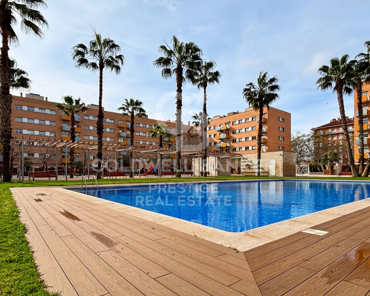 Barcelona, Catalonia, ES, 4 Bedrooms Bedrooms, ,2 BathroomsBathrooms,Residential,For Sale,1759816