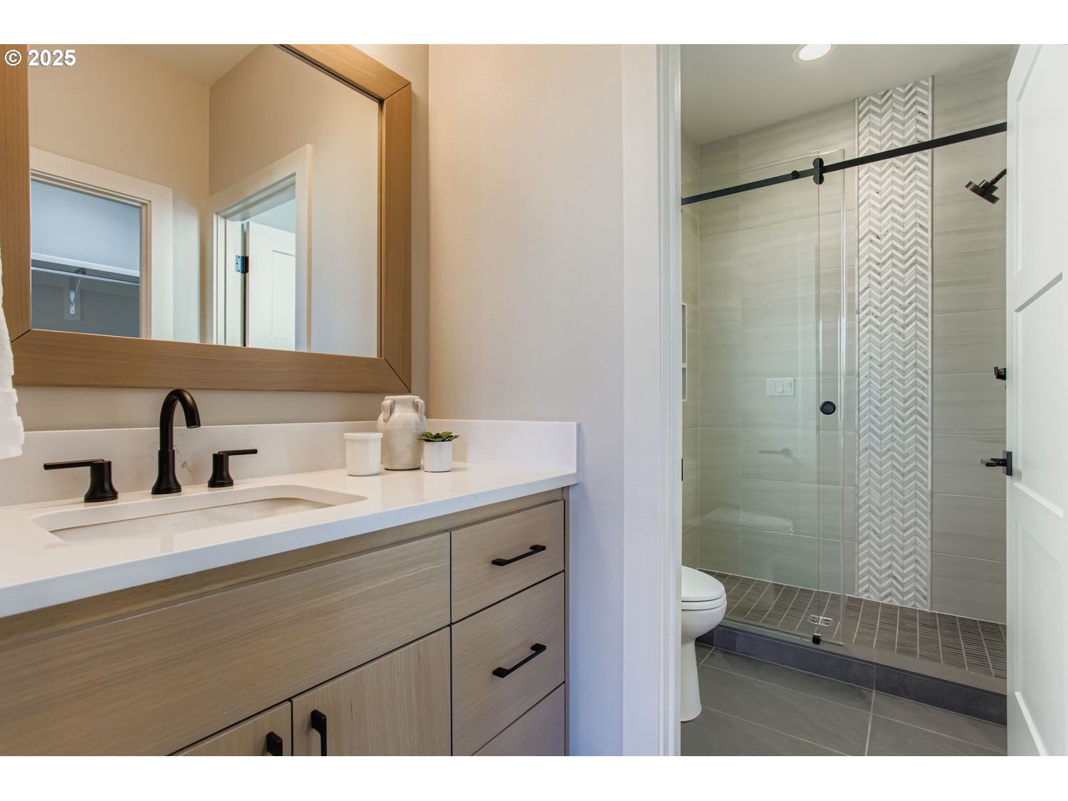 Portland, Oregon, 97229, United States, 5 Bedrooms Bedrooms, ,4 BathroomsBathrooms,Residential,For Sale,1982334