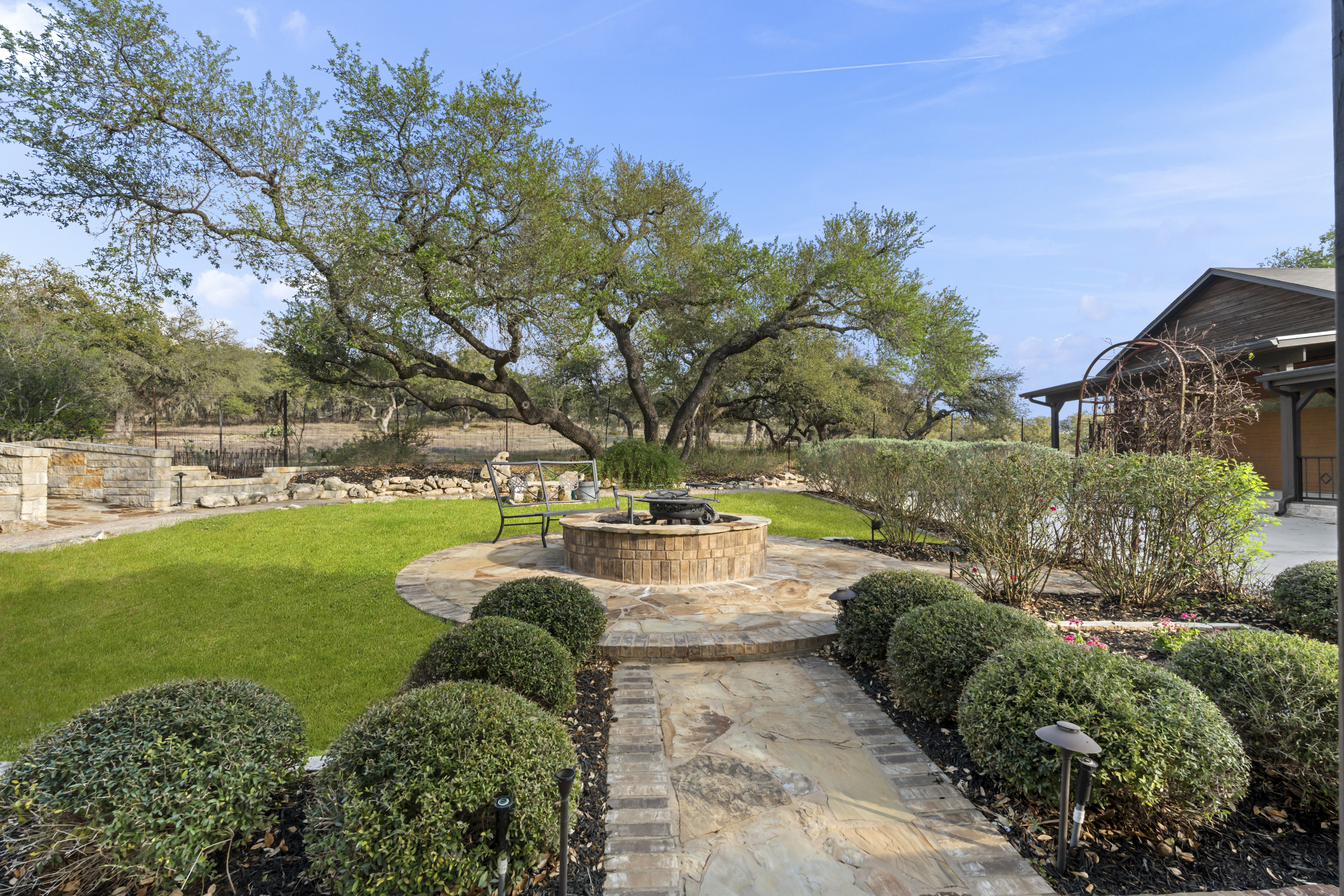  Spring Branch Luxury on 2.3 Acres - 物件實景