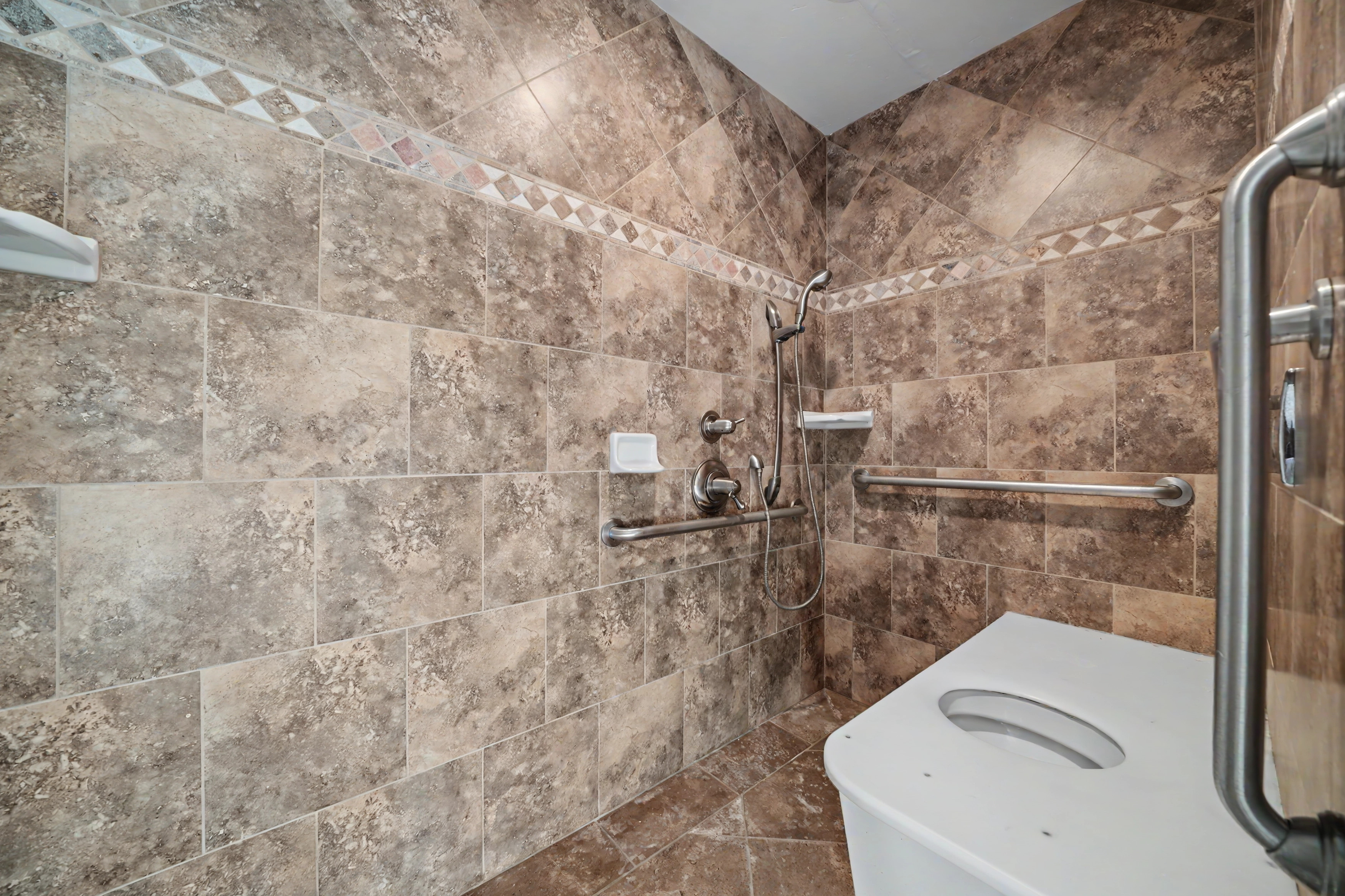  40 Acres - Fully Wheelchair Accessible - Indoor Pool - 物件實景