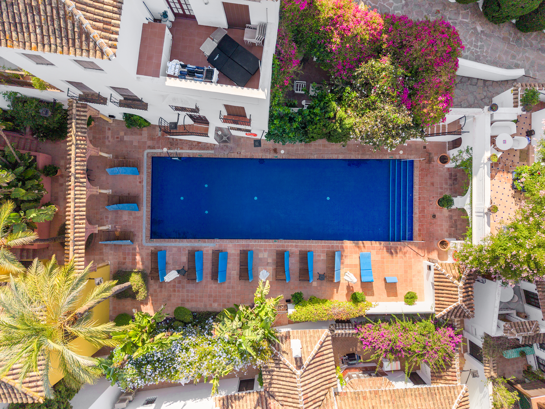  Artisan Masterpiece in an Exclusive Golden Mile Community - 物件實景