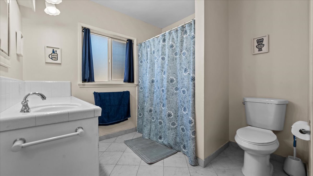 San Bernardino, California, 92404, United States, 3 Bedrooms Bedrooms, ,2 BathroomsBathrooms,Residential,For Sale,1990430