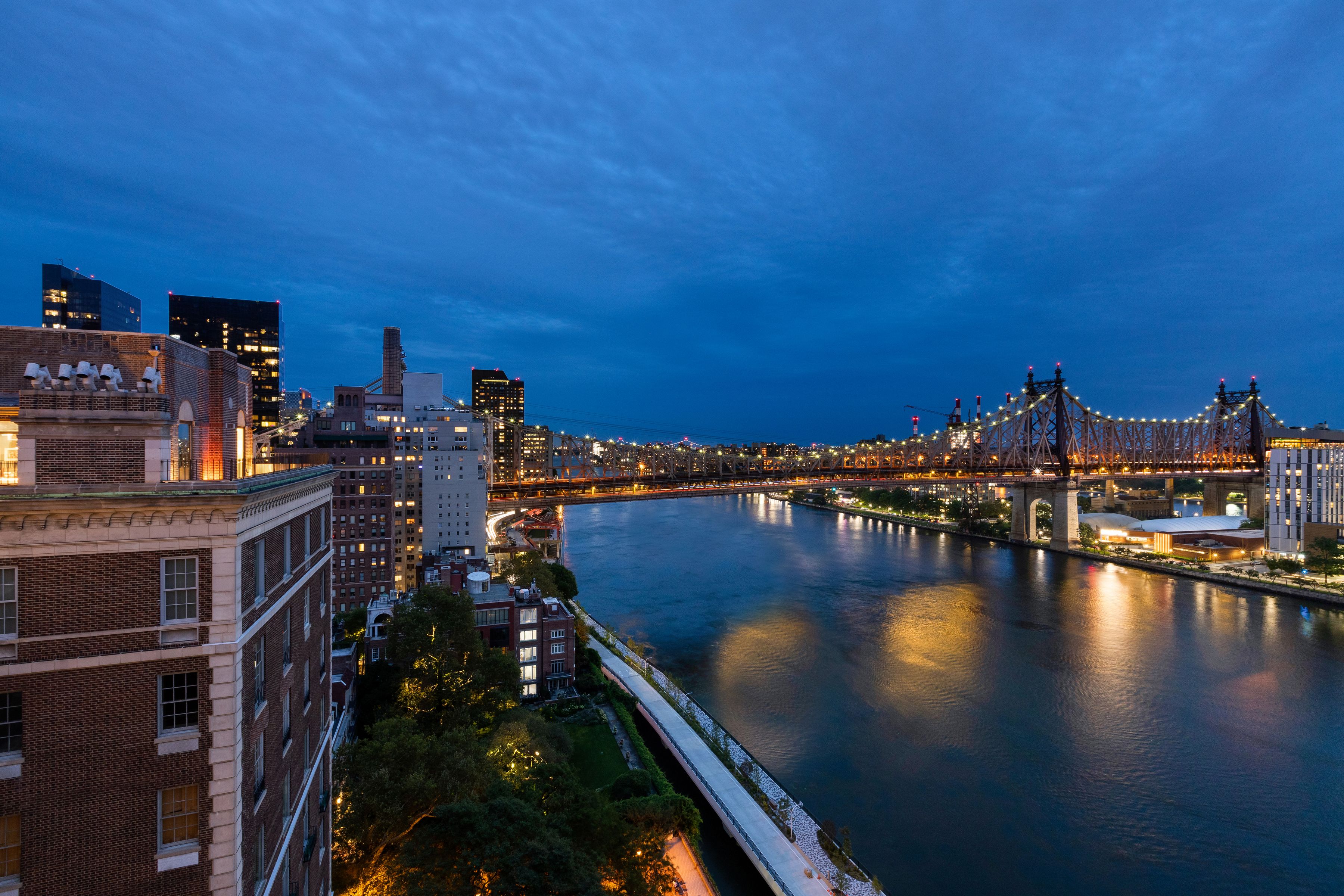  1 Sutton Place South - 物件實景